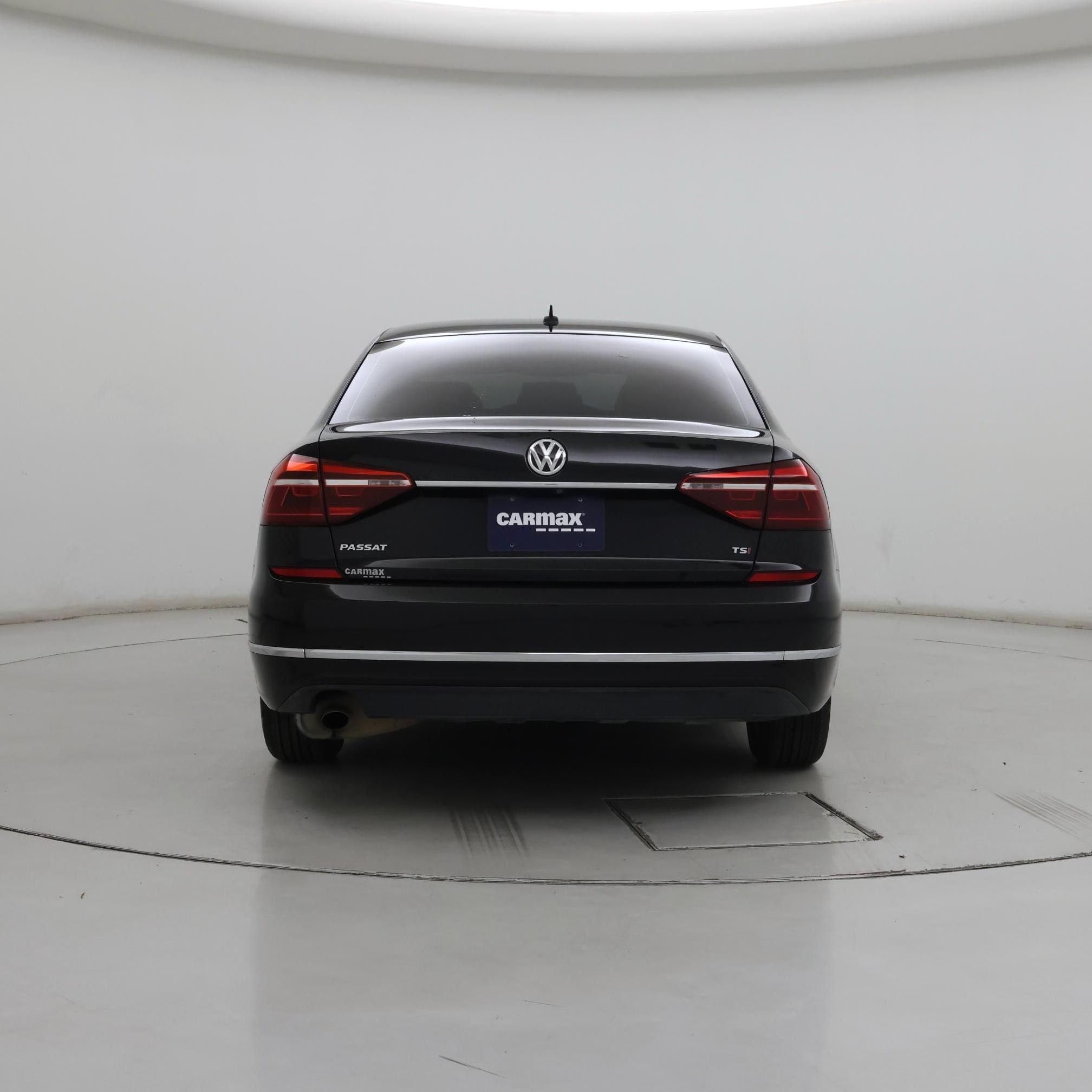Thumbnail: 2017 Volkswagen Passat - 6