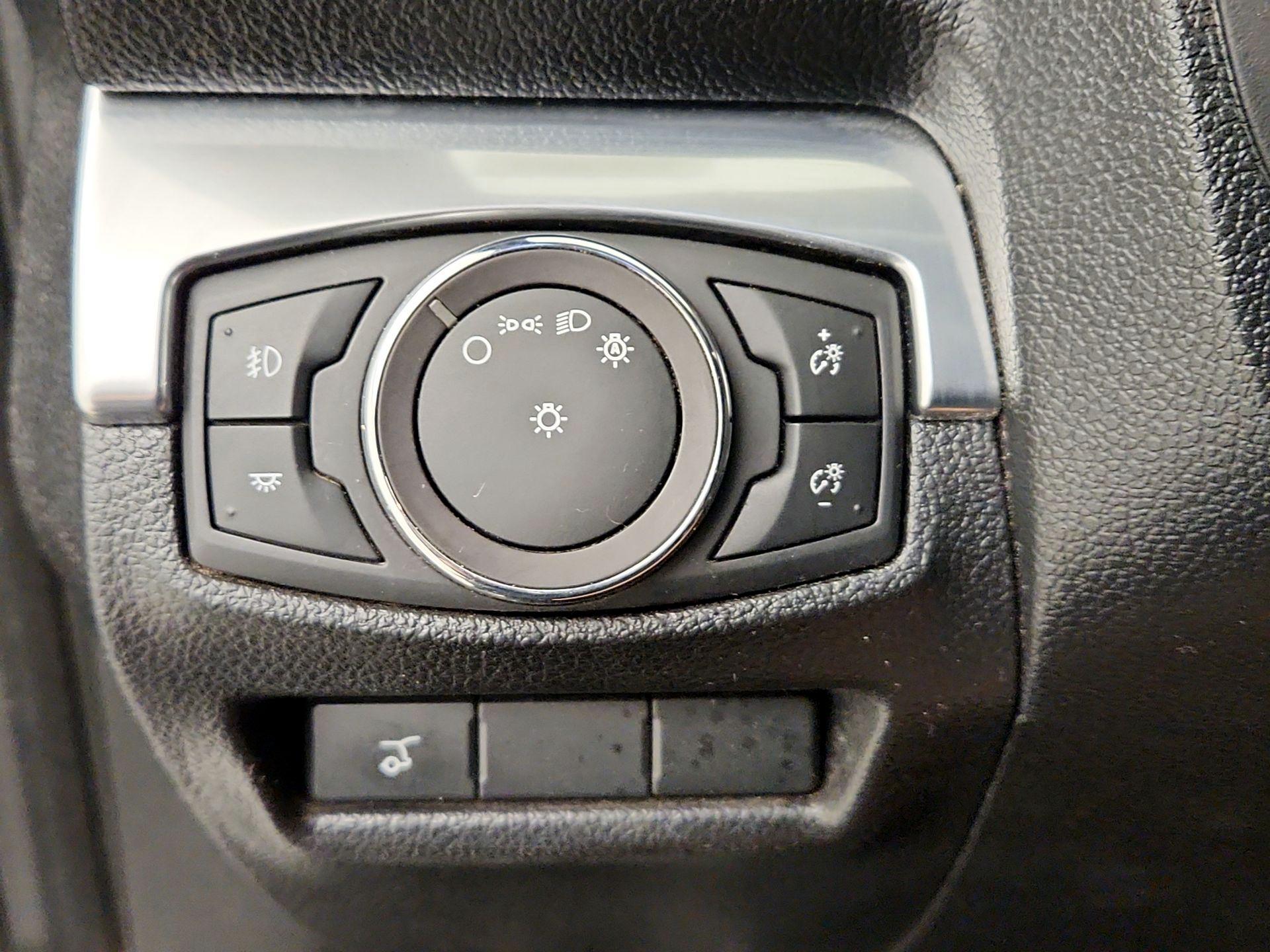 Thumbnail: 2017 Ford Explorer - 13
