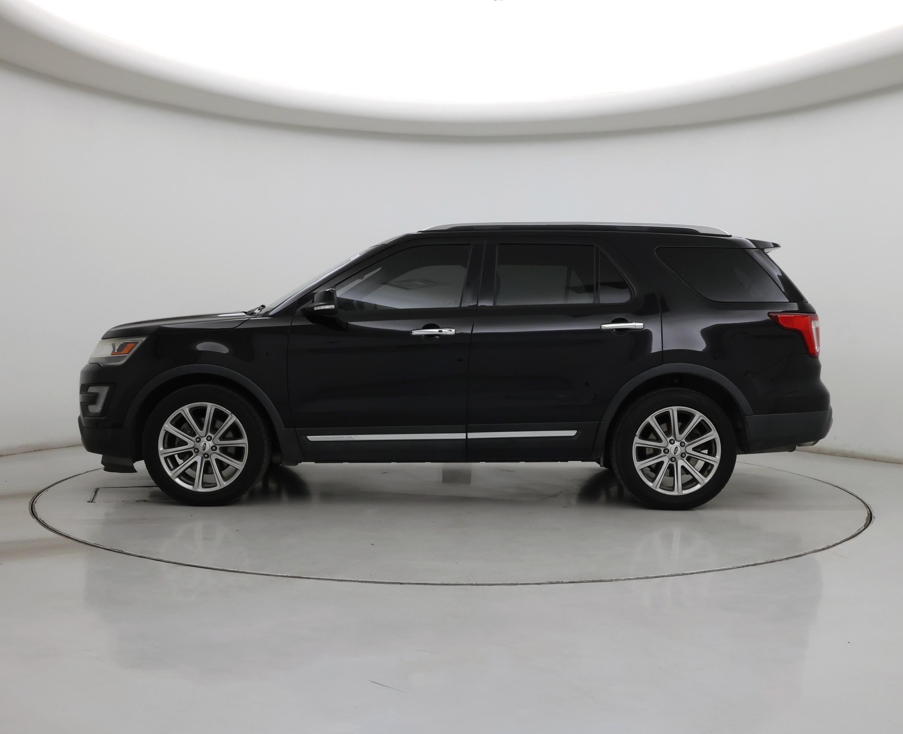 Thumbnail: 2017 Ford Explorer - 3