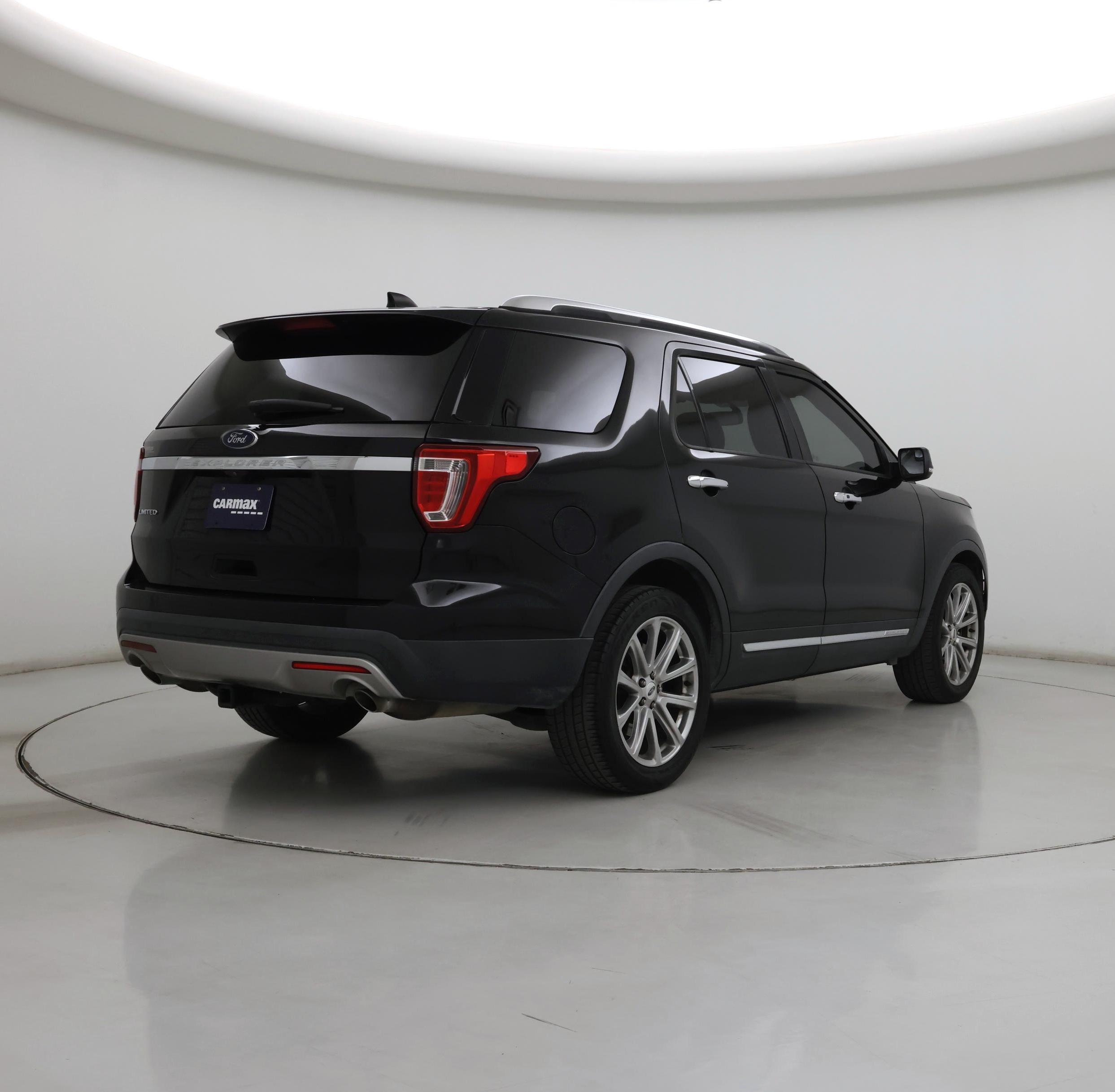 Thumbnail: 2017 Ford Explorer - 8