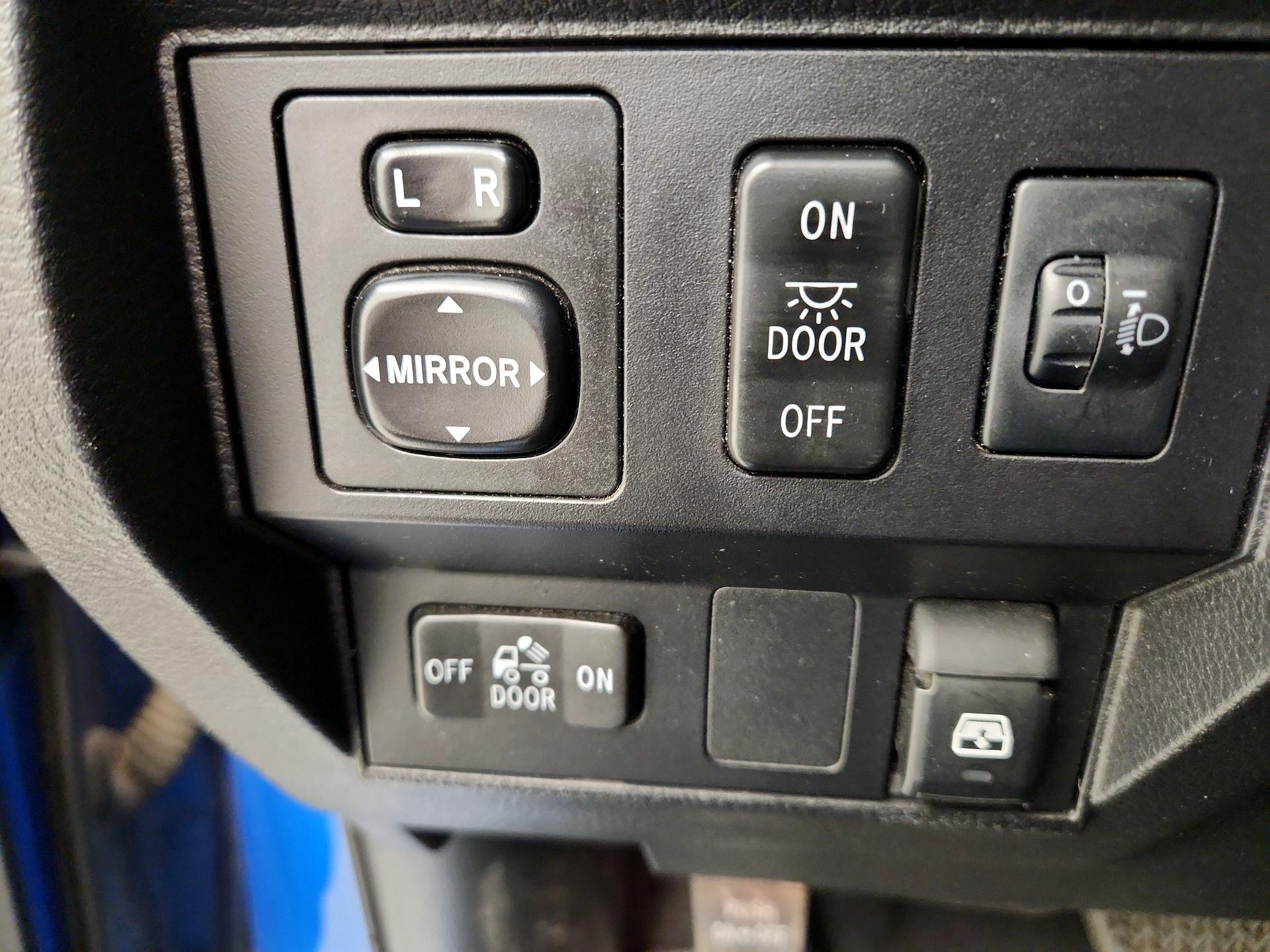 Thumbnail: 2016 Toyota Tundra - 13