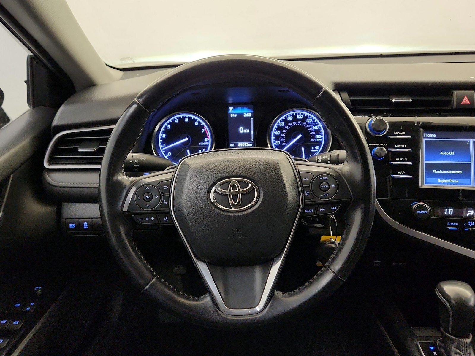 2019 Toyota Camry SE - Photo 11