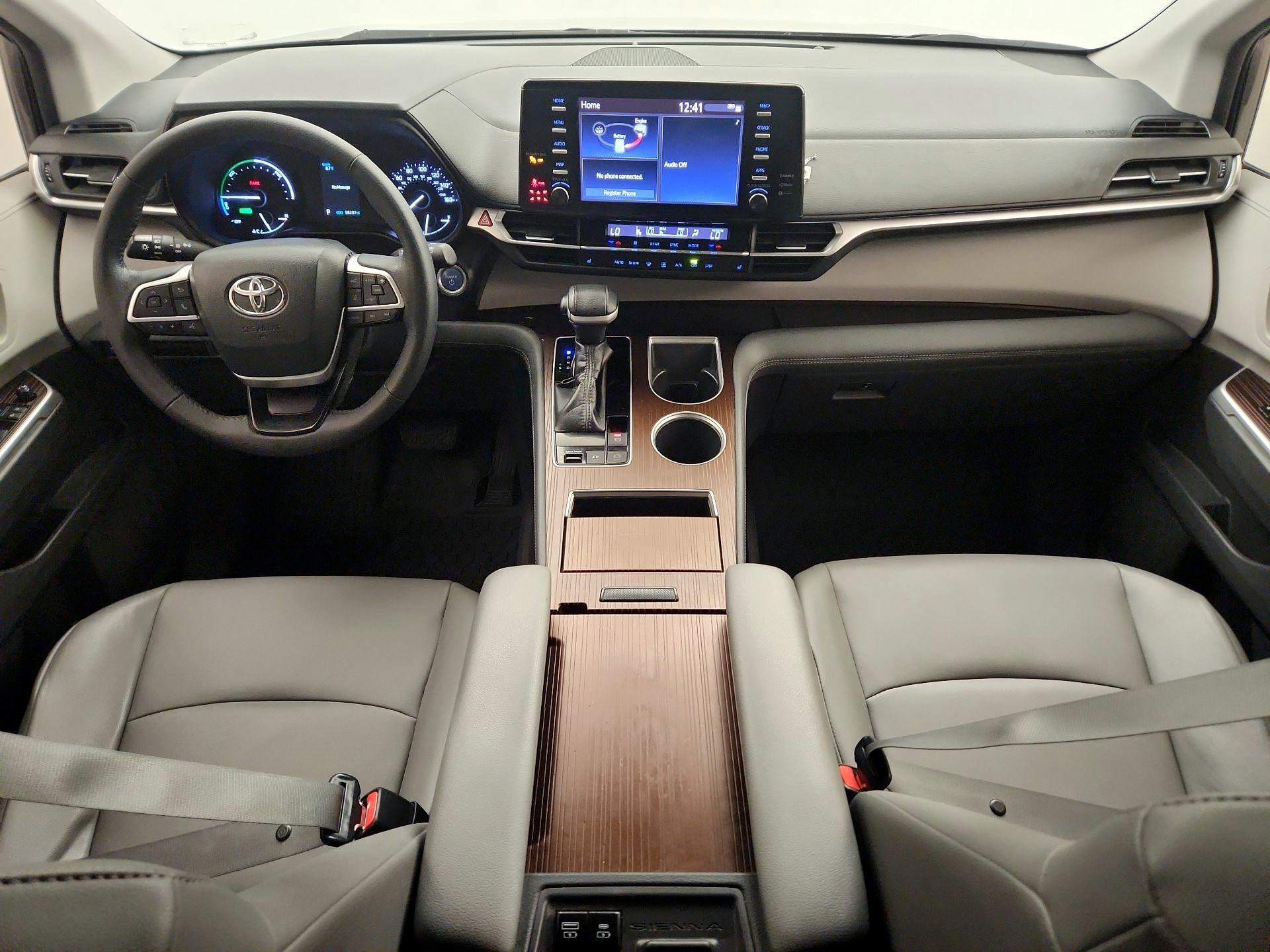 Thumbnail: 2021 Toyota Sienna - 9