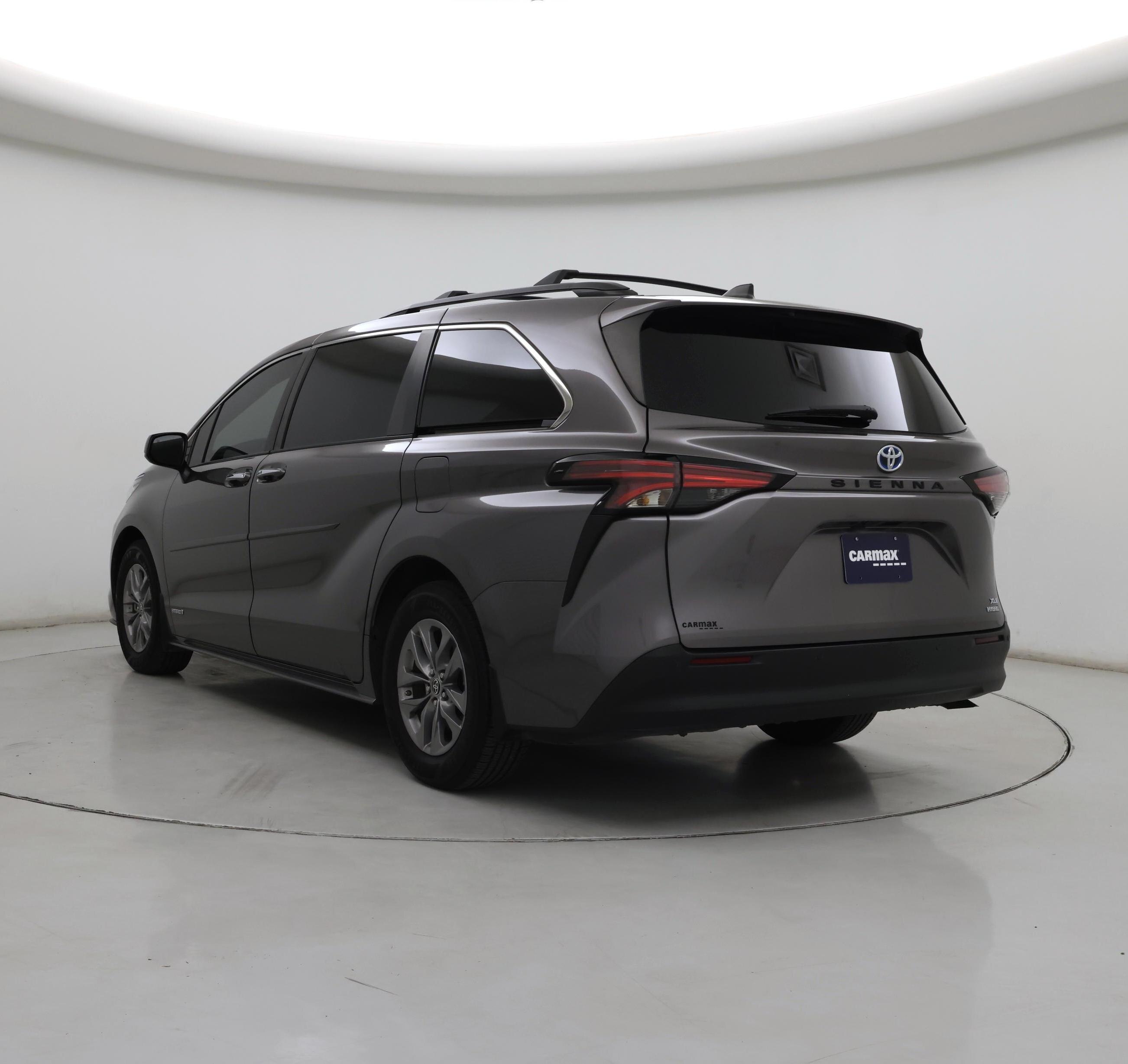 Thumbnail: 2021 Toyota Sienna - 2