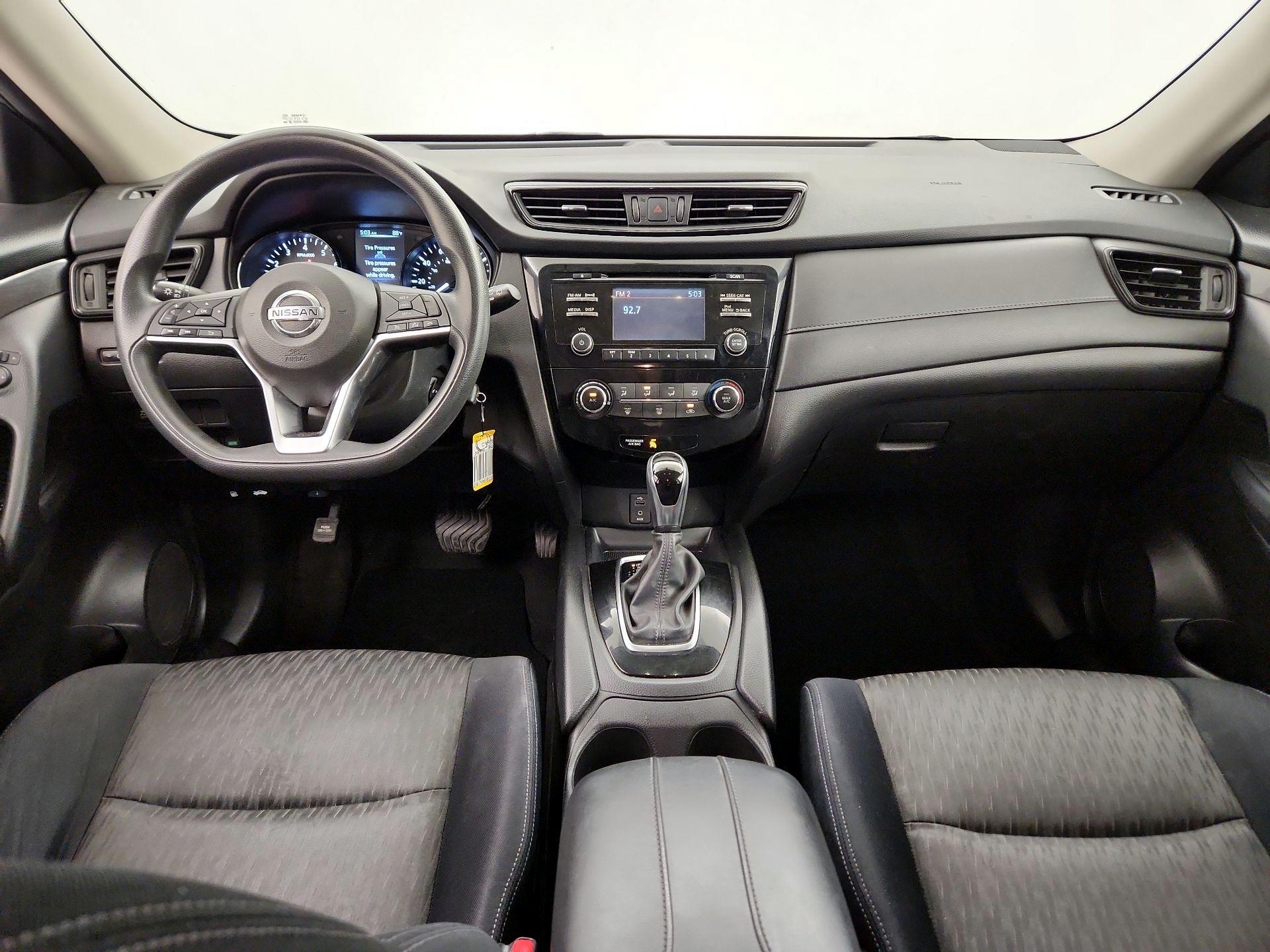 Thumbnail: 2017 Nissan Rogue - 9