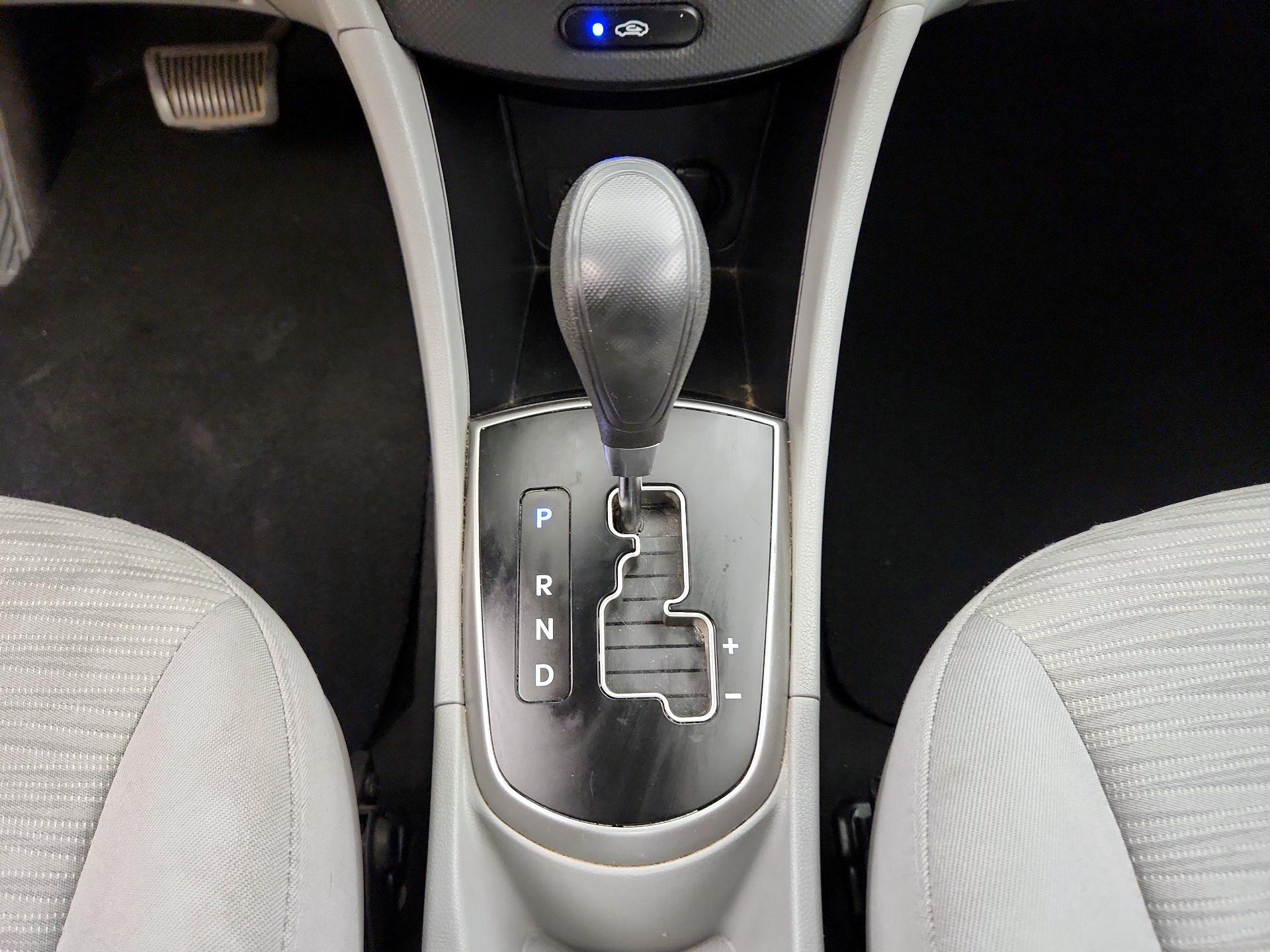 Thumbnail: 2016 Hyundai Accent - 16