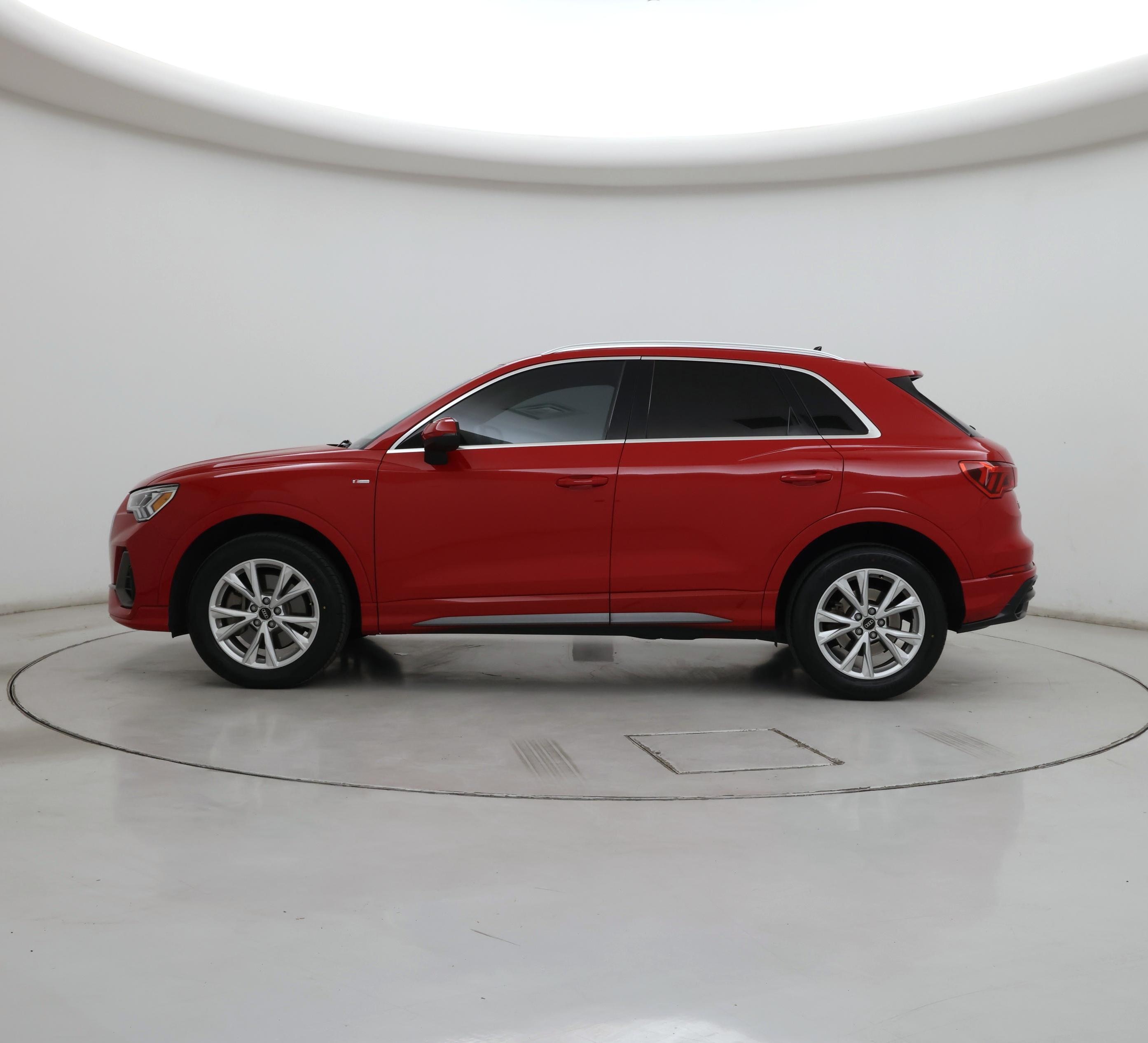 Thumbnail: 2022 Audi Q3 - 3