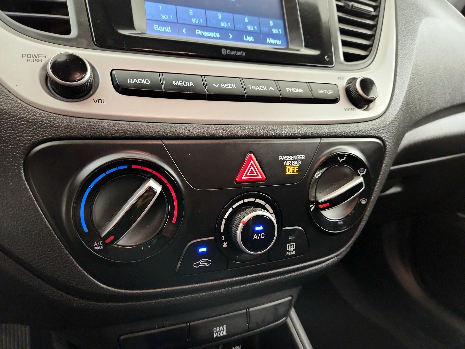 Thumbnail: 2019 Hyundai Accent - 16