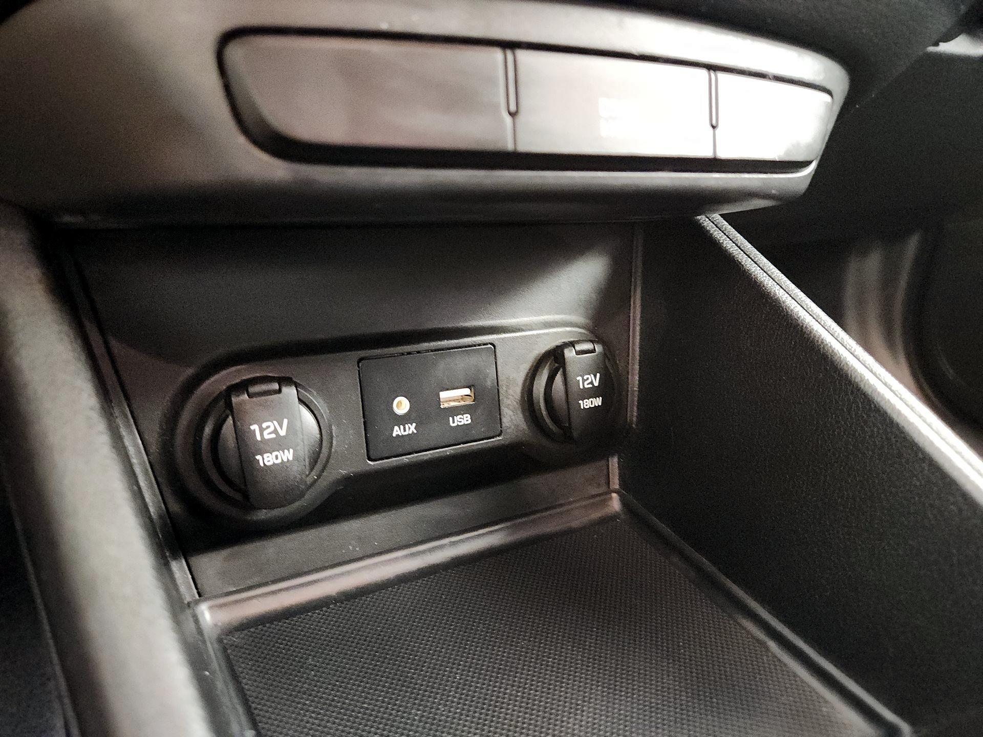 Thumbnail: 2019 Hyundai Accent - 18