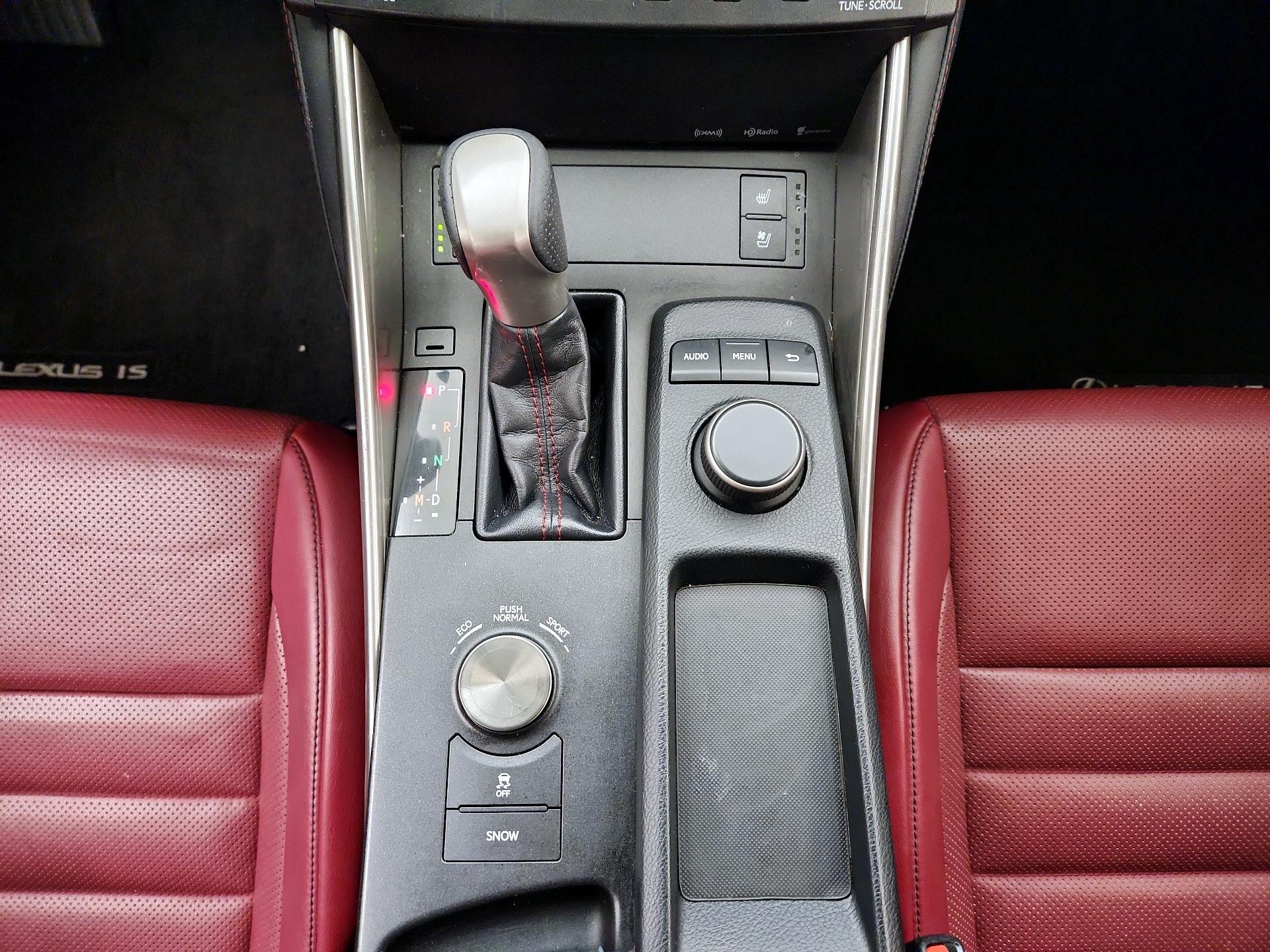 Thumbnail: 2015 Lexus IS - 16