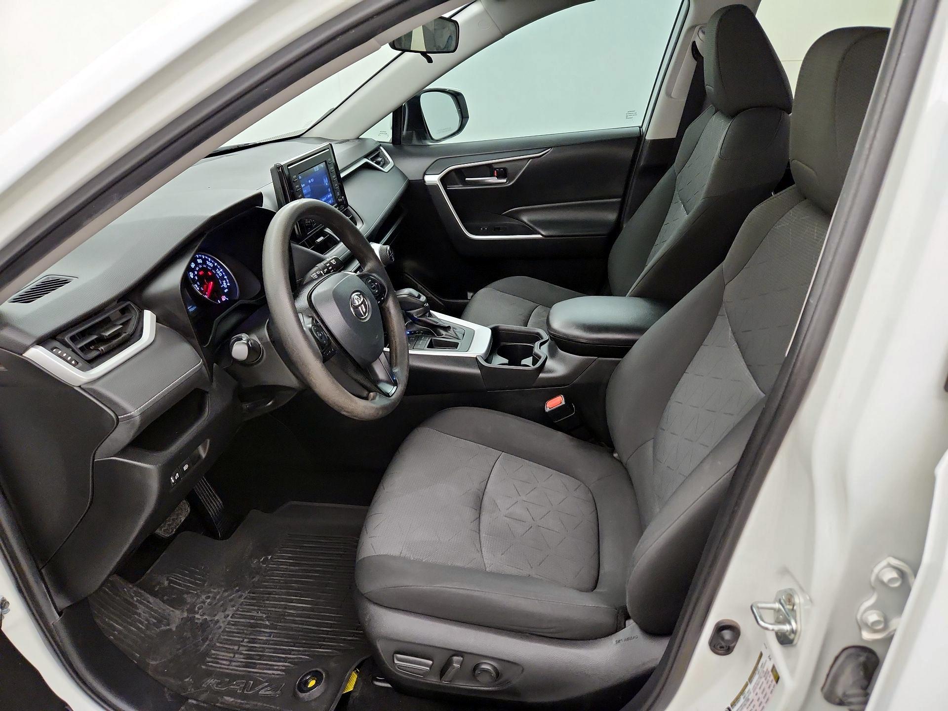 Thumbnail: 2021 Toyota RAV4 - 11