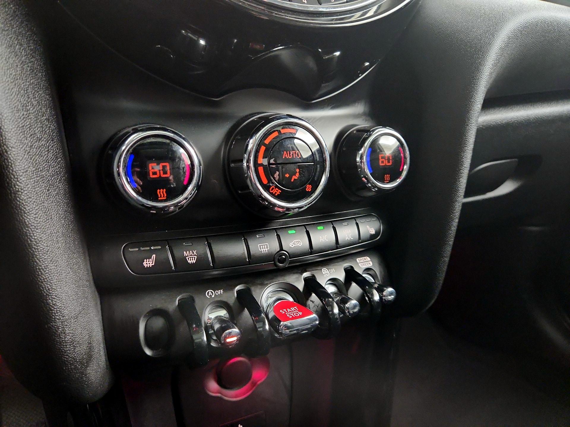Thumbnail: 2019 MINI Cooper Hardtop - 15