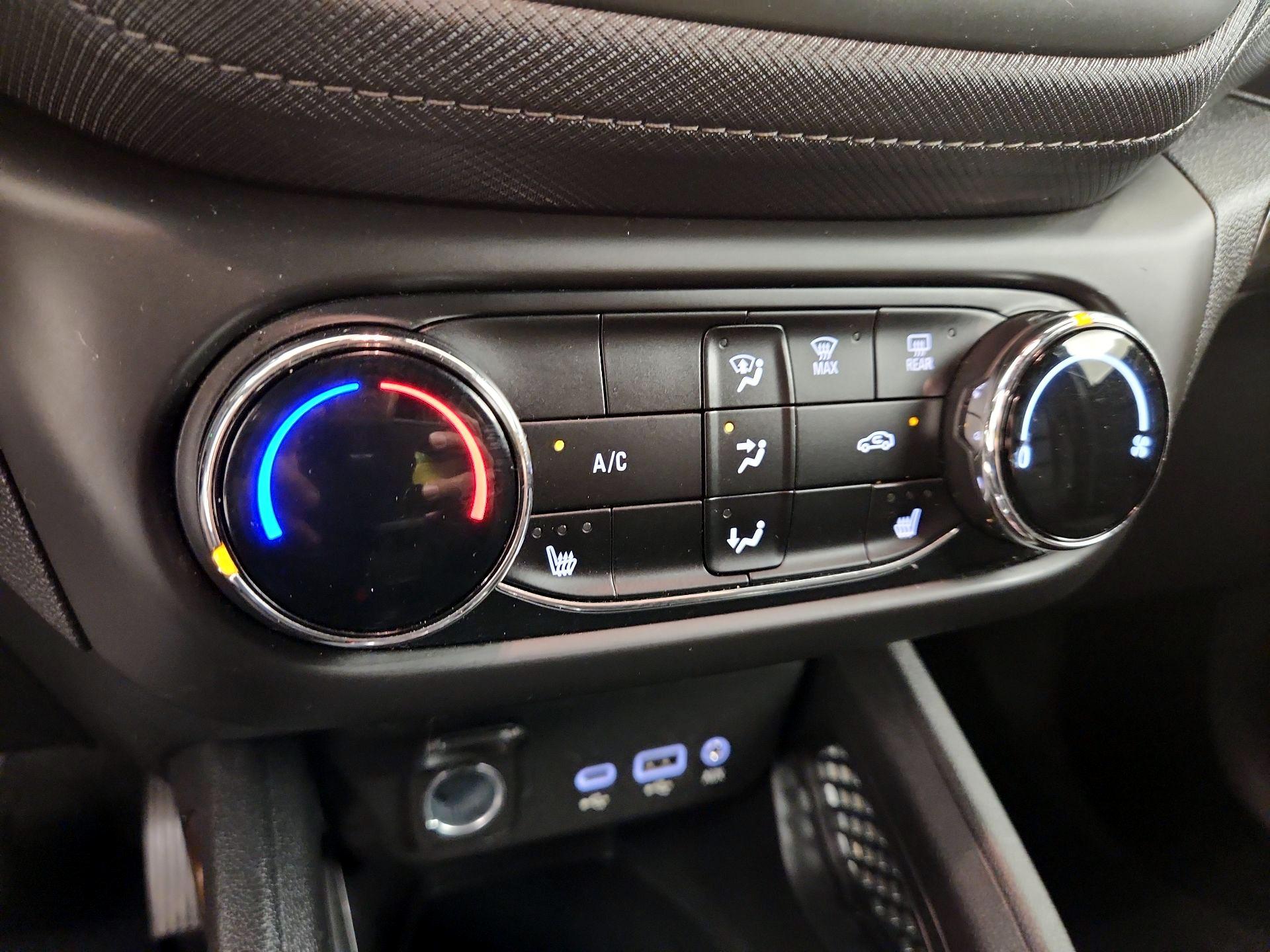 Thumbnail: 2023 Chevrolet TrailBlazer - 16