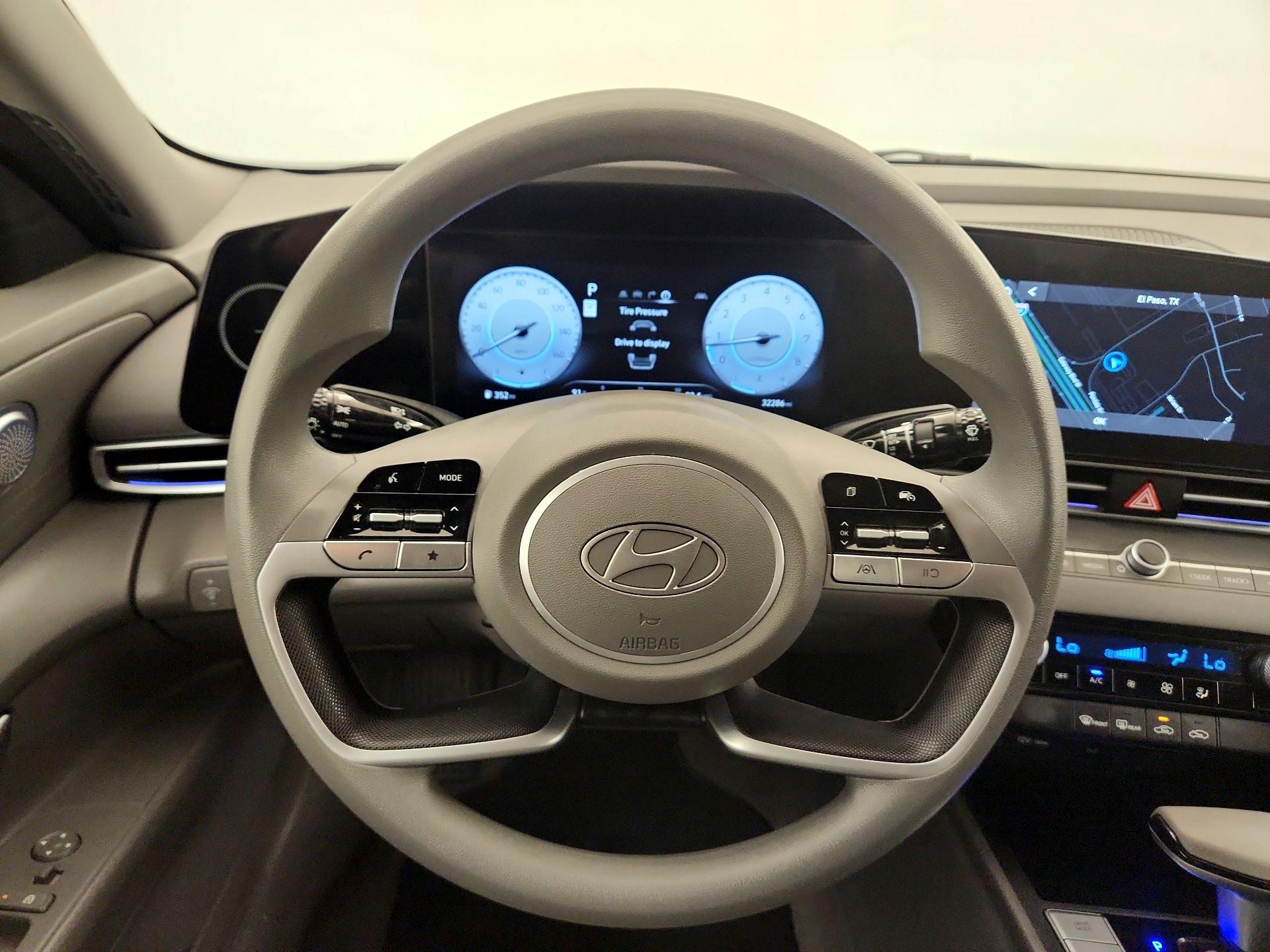 Thumbnail: 2024 Hyundai Elantra - 10