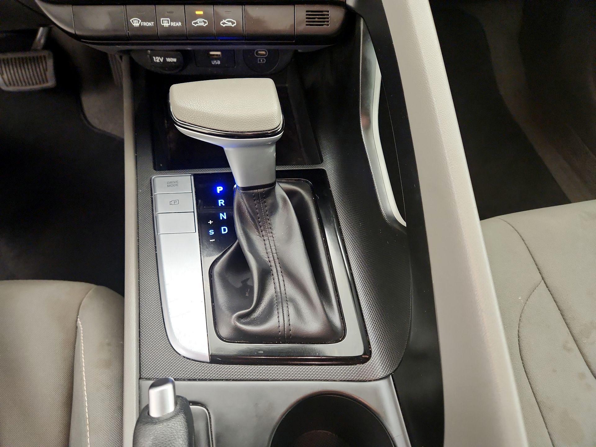 Thumbnail: 2024 Hyundai Elantra - 18