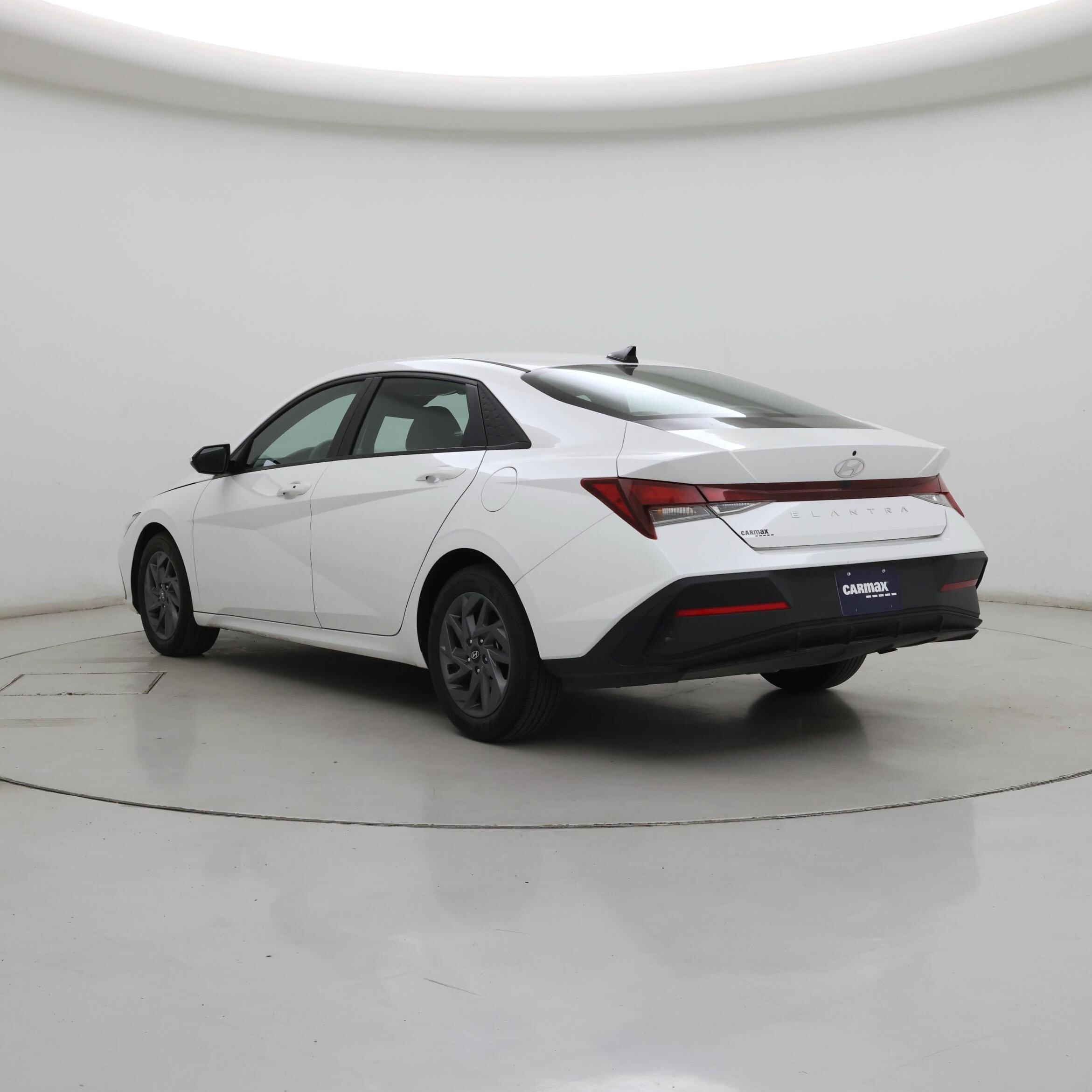 Thumbnail: 2024 Hyundai Elantra - 2