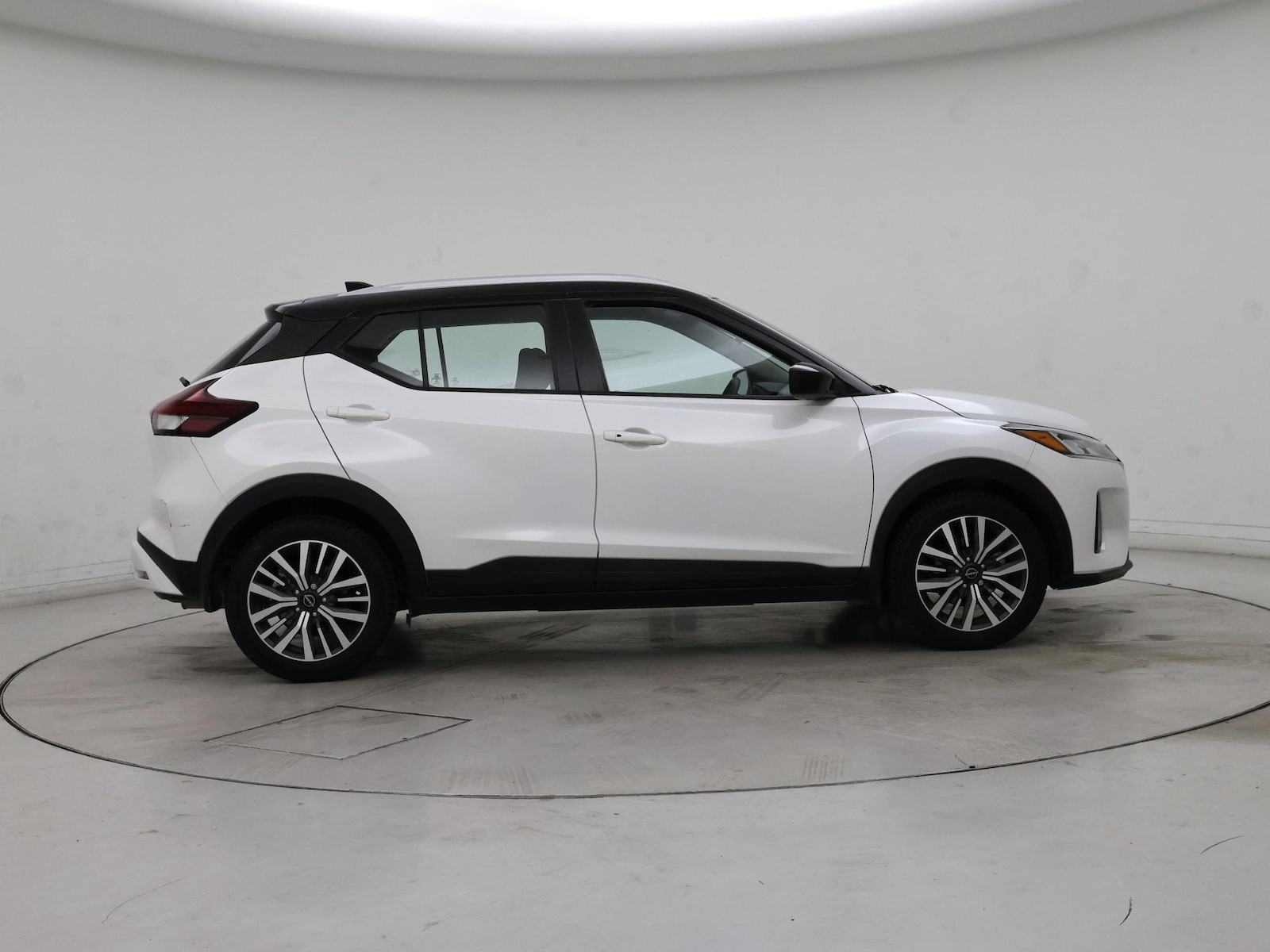 2023 Nissan Kicks SV - Photo 8