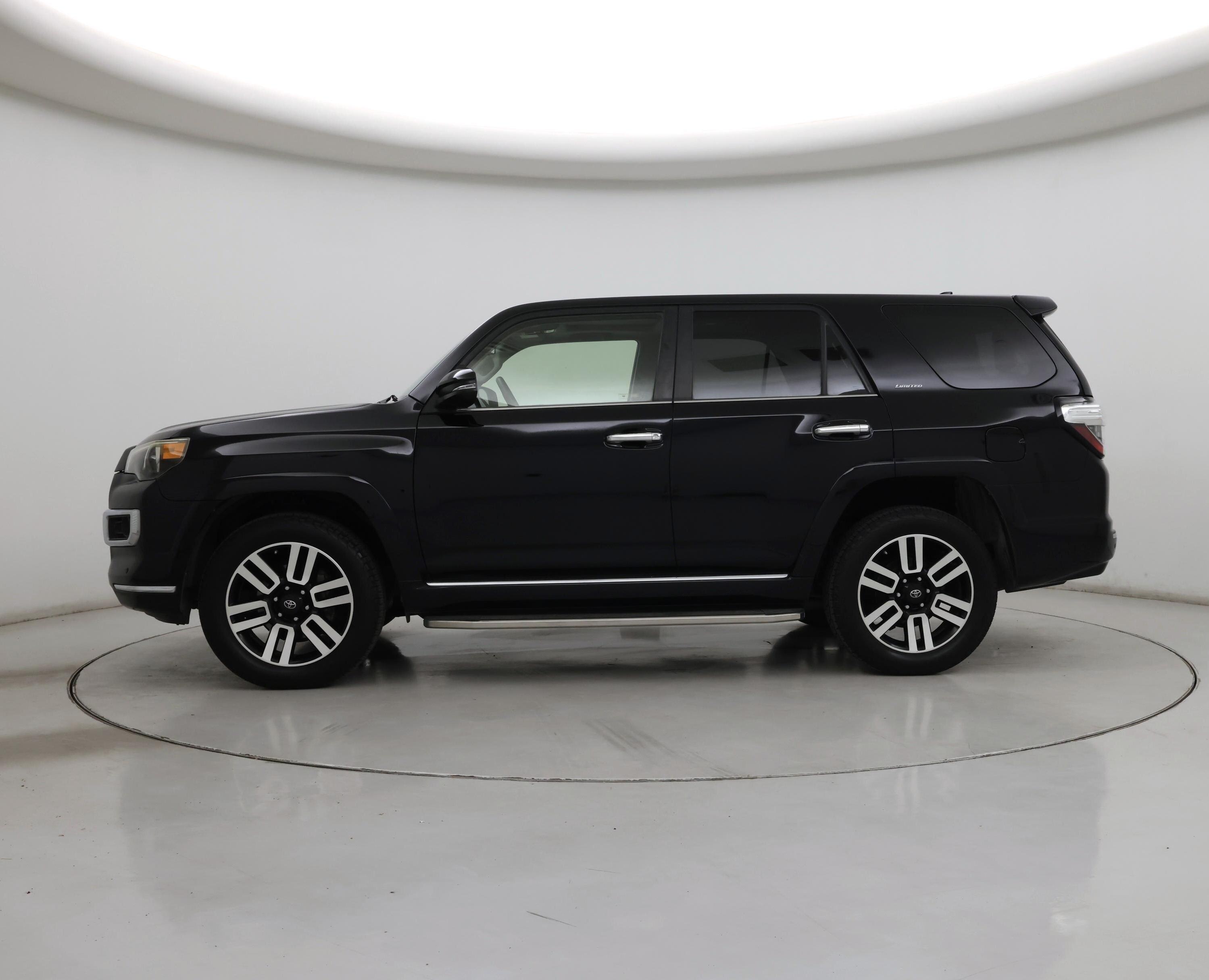 Thumbnail: 2017 Toyota 4Runner - 3