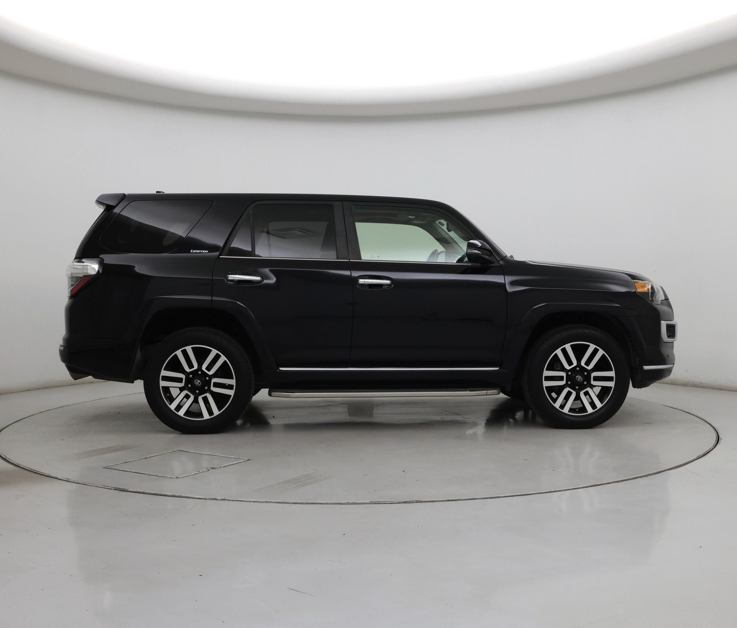 Thumbnail: 2017 Toyota 4Runner - 7