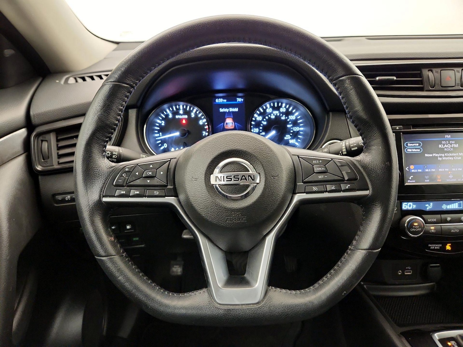 2018 Nissan Rogue SV - Photo 11