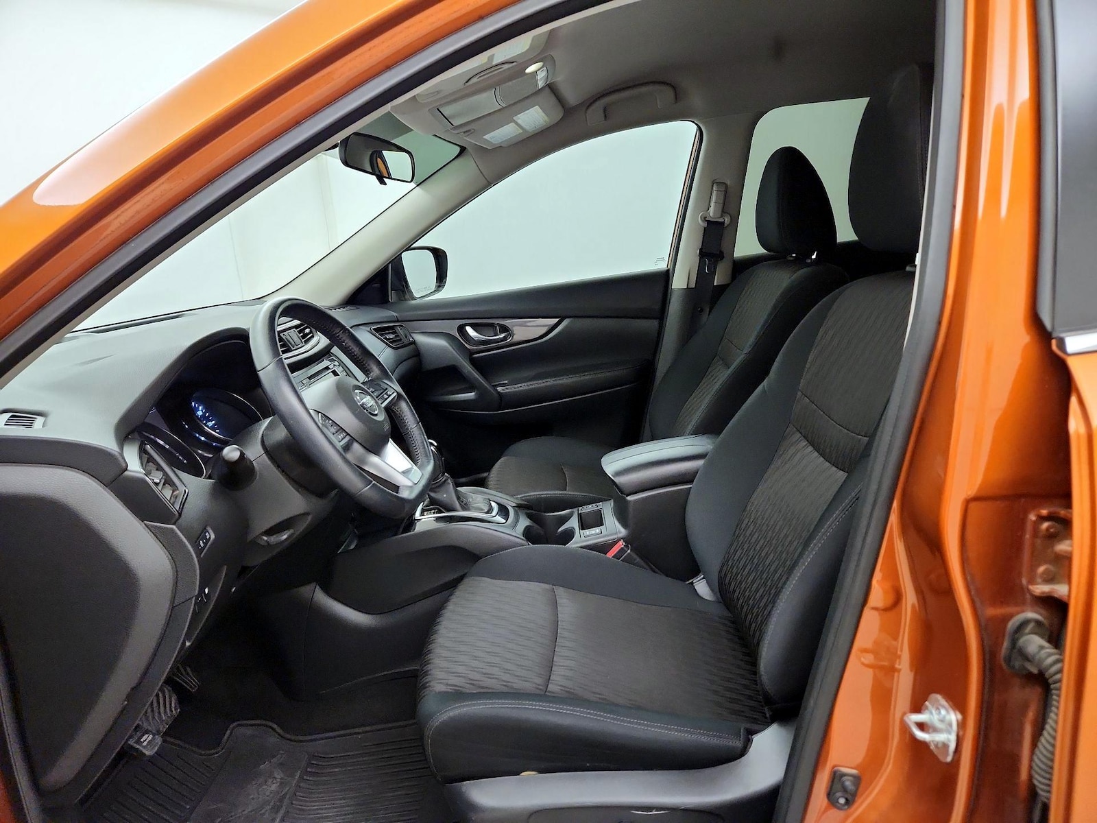 2018 Nissan Rogue SV - Photo 12