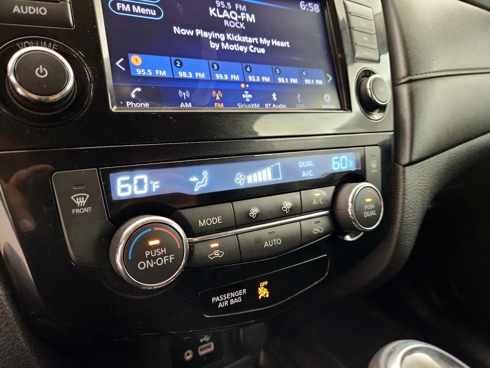 2018 Nissan Rogue SV - Photo 17