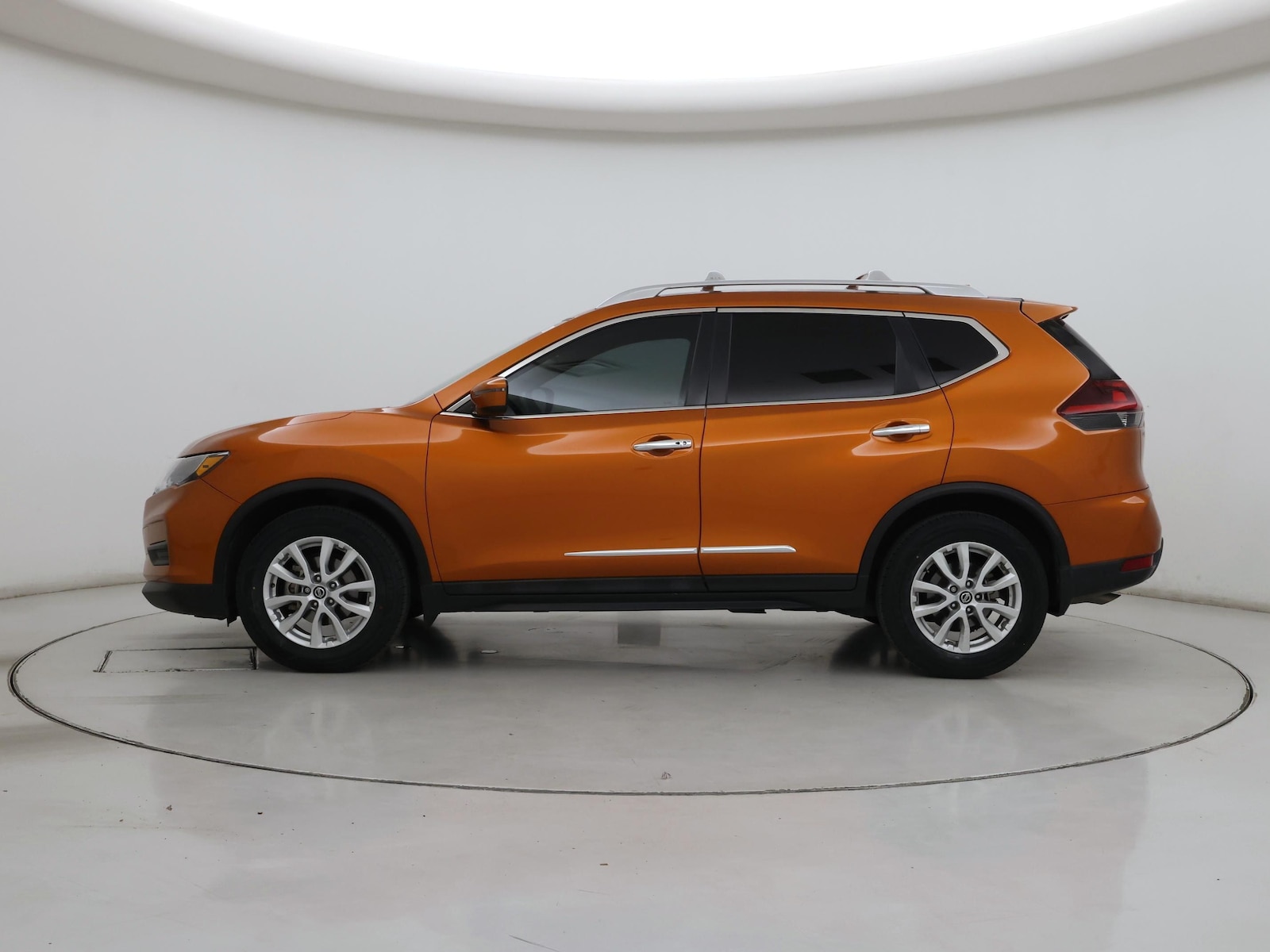 2018 Nissan Rogue SV - Photo 4