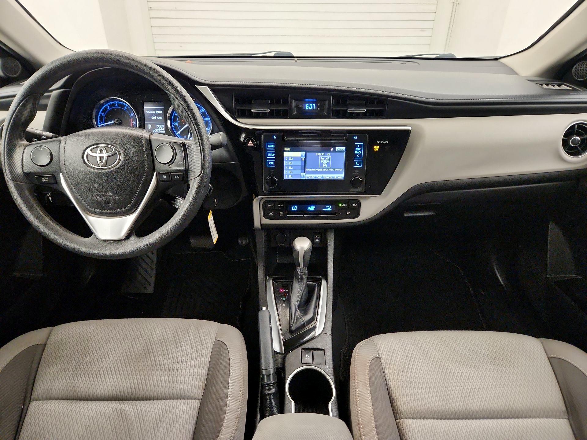 Thumbnail: 2017 Toyota Corolla - 9