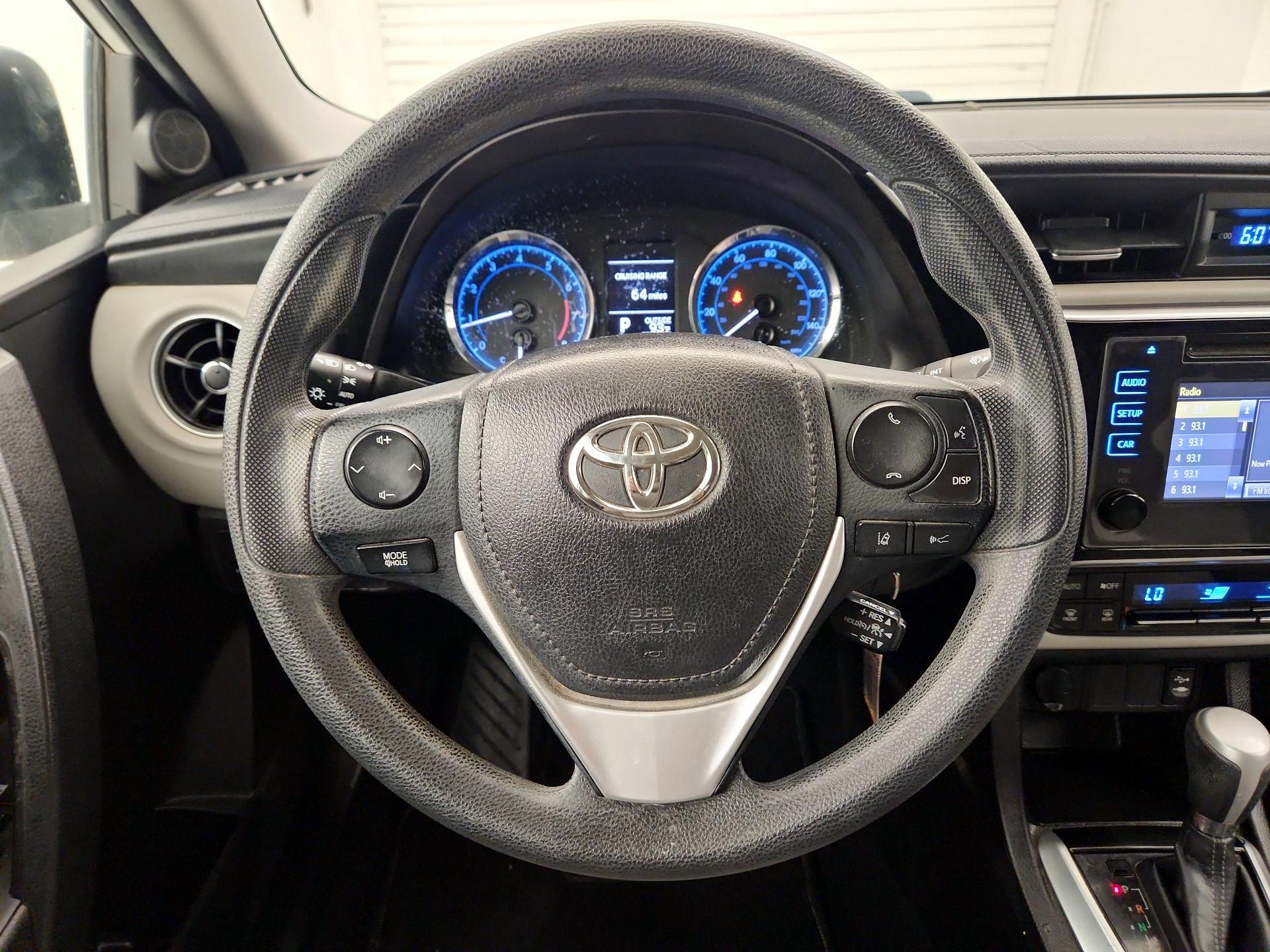 Thumbnail: 2017 Toyota Corolla - 10