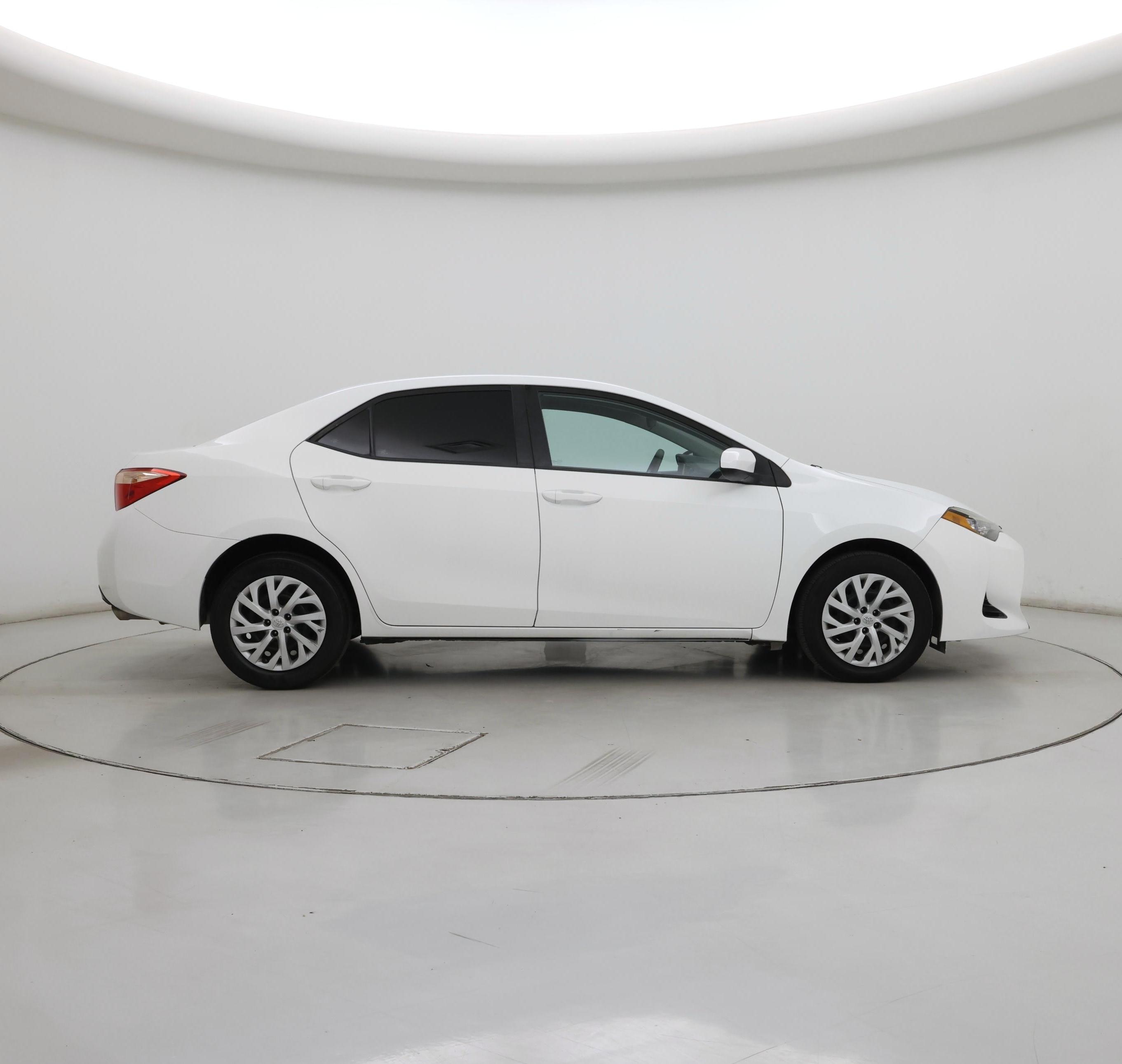 Thumbnail: 2017 Toyota Corolla - 7