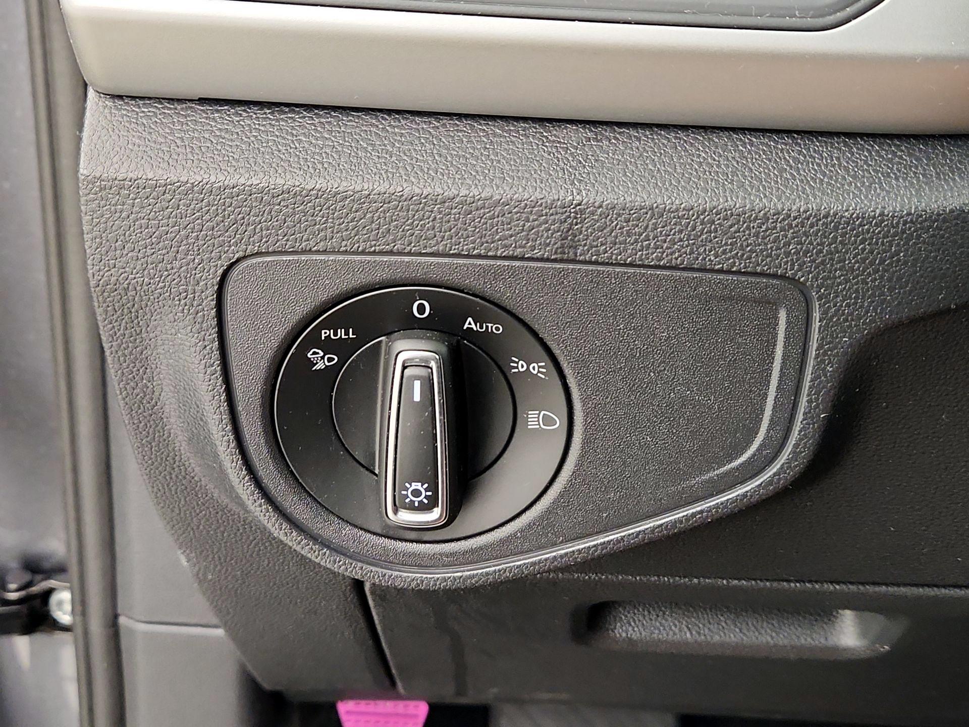 Thumbnail: 2021 Volkswagen Atlas - 13
