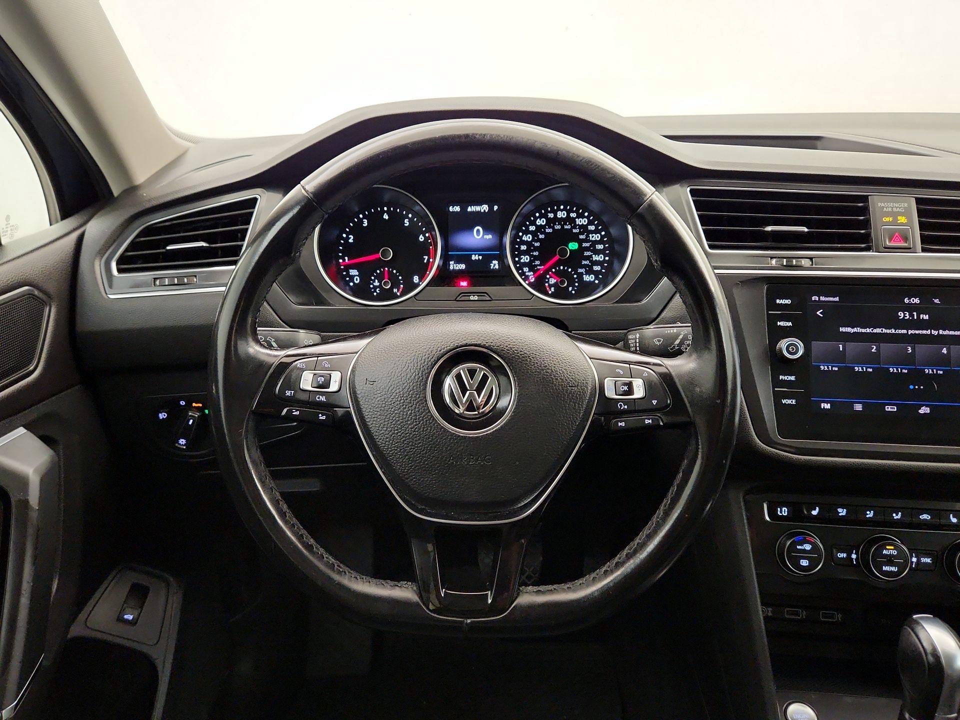 Thumbnail: 2018 Volkswagen Tiguan - 10