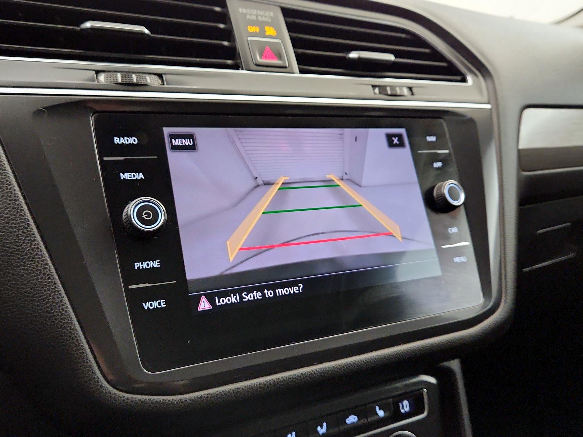 Thumbnail: 2018 Volkswagen Tiguan - 15