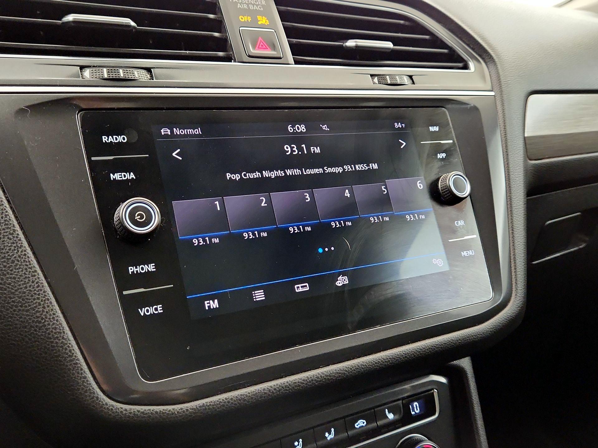 Thumbnail: 2018 Volkswagen Tiguan - 16