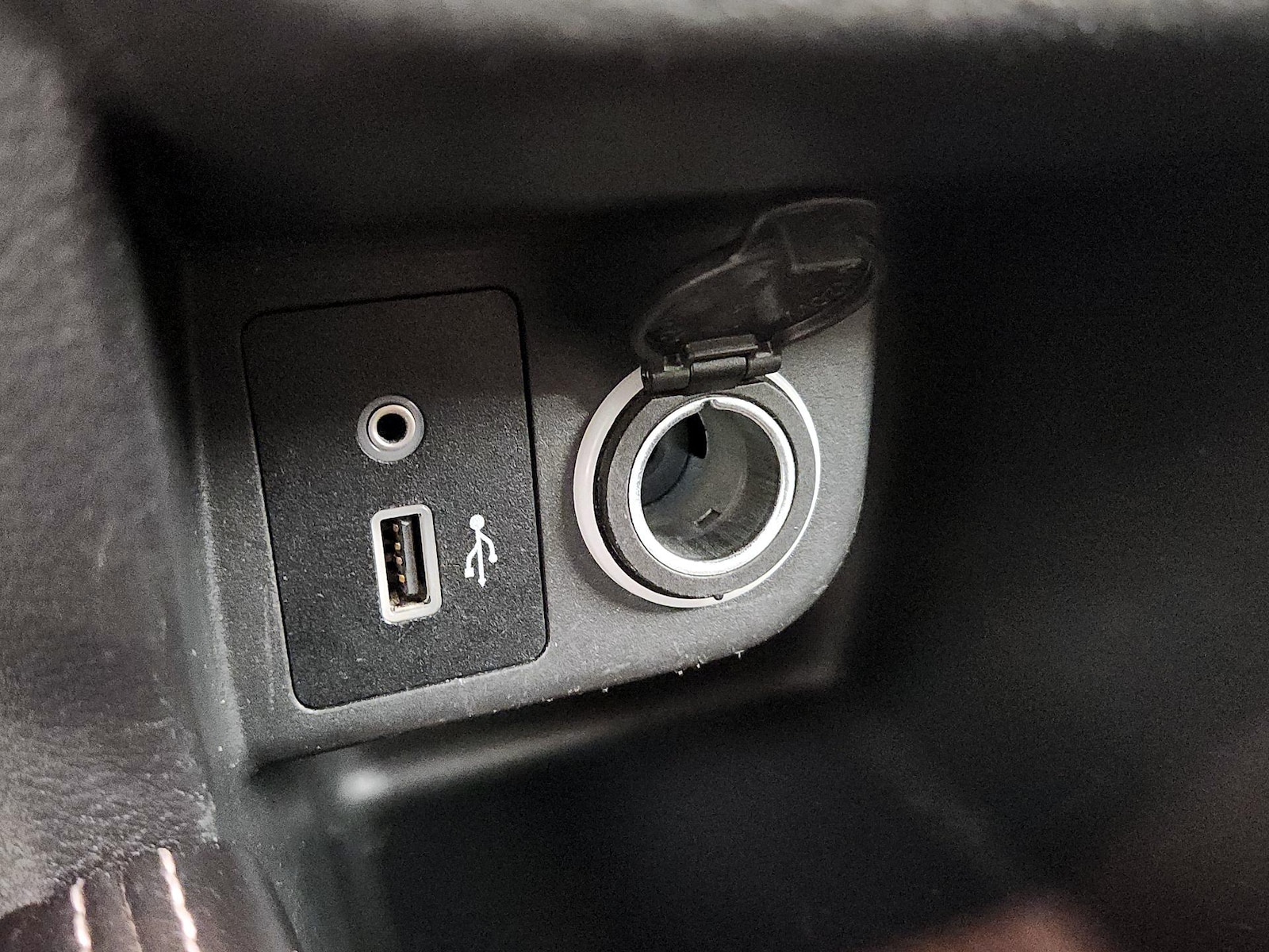 2020 Nissan Kicks SR - Photo 19