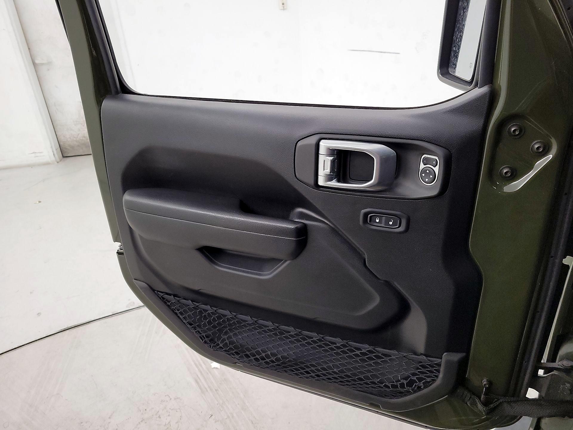 Thumbnail: 2022 Jeep Gladiator - 12