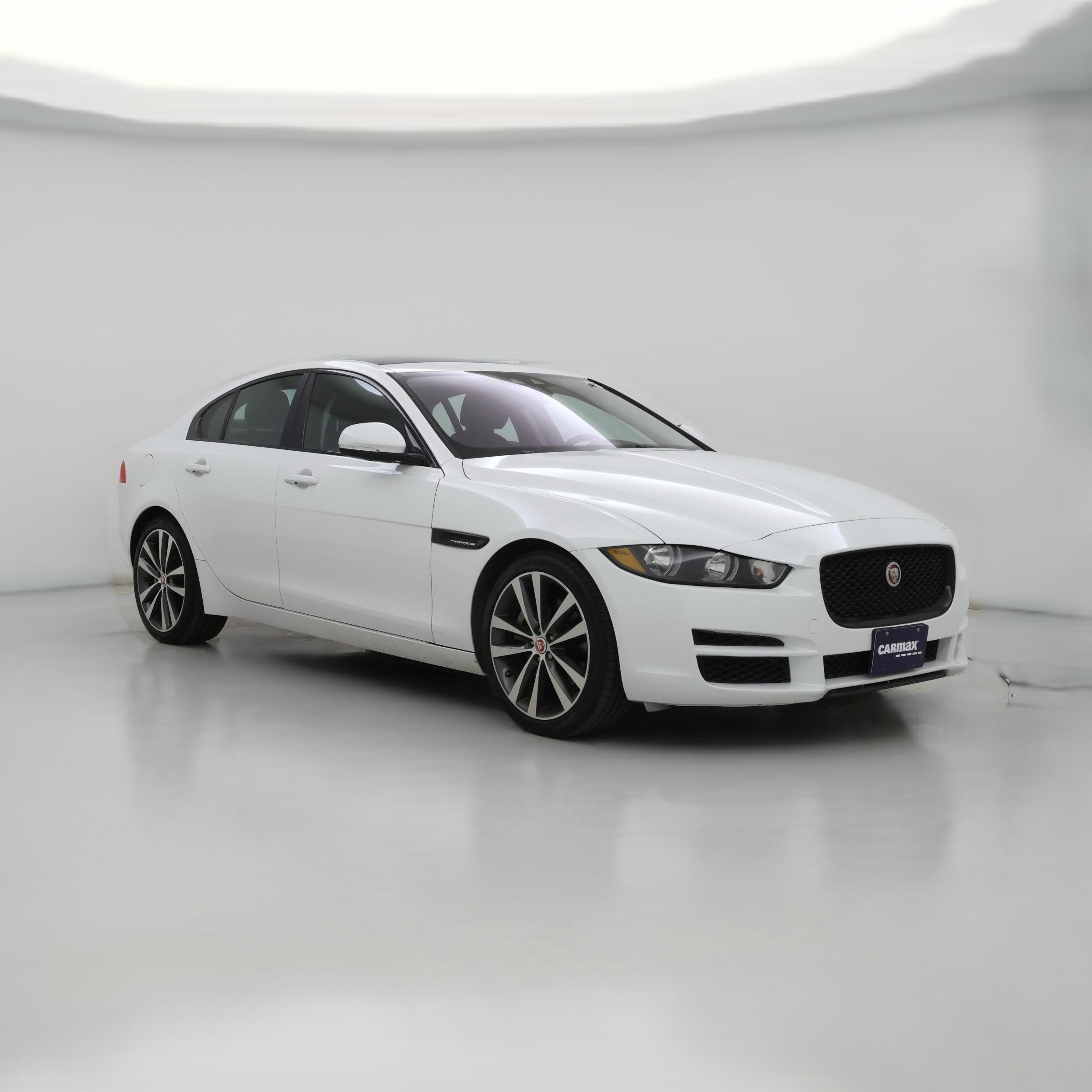 Thumbnail: 2019 Jaguar XE - 1