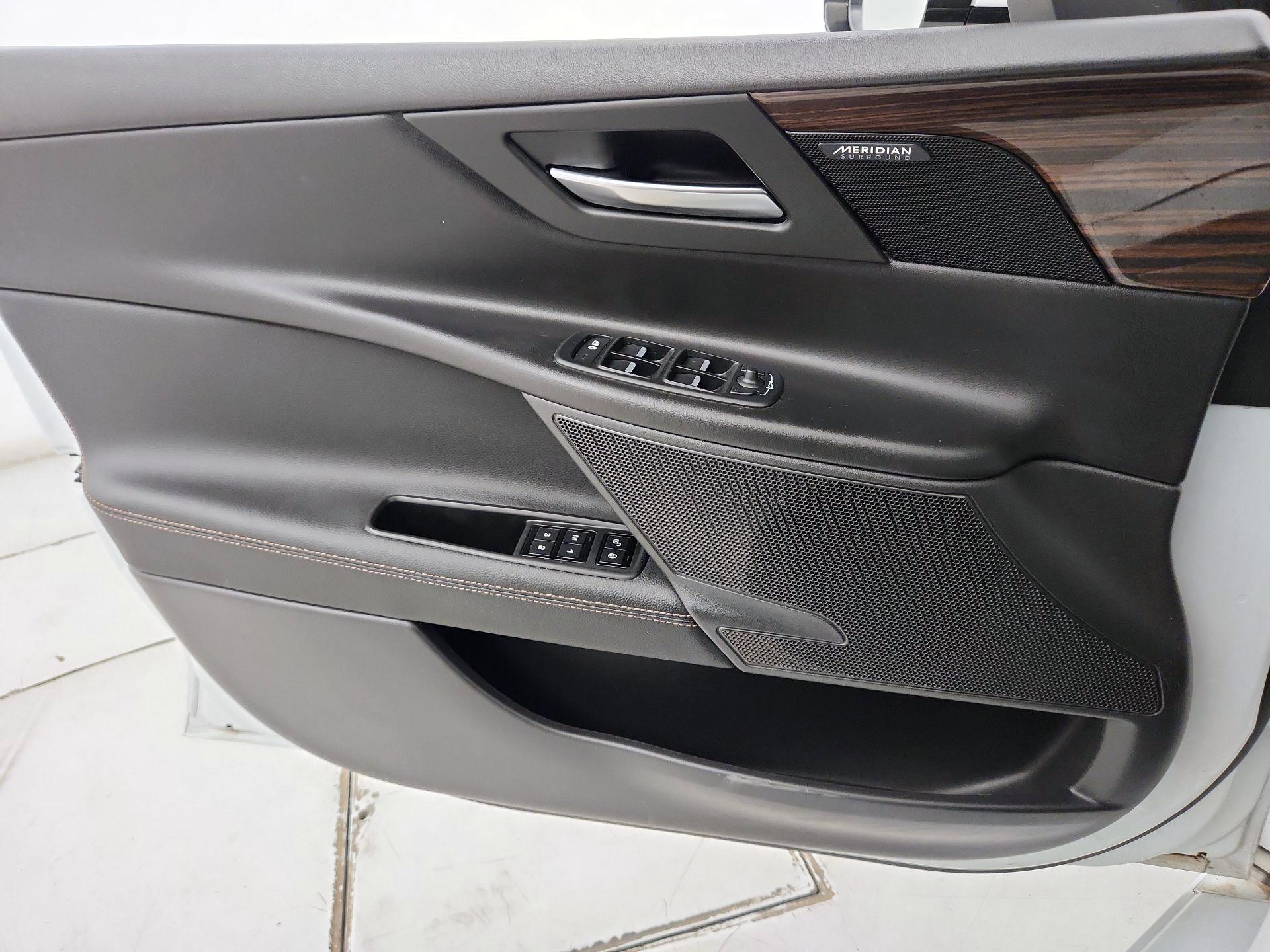 Thumbnail: 2019 Jaguar XE - 12