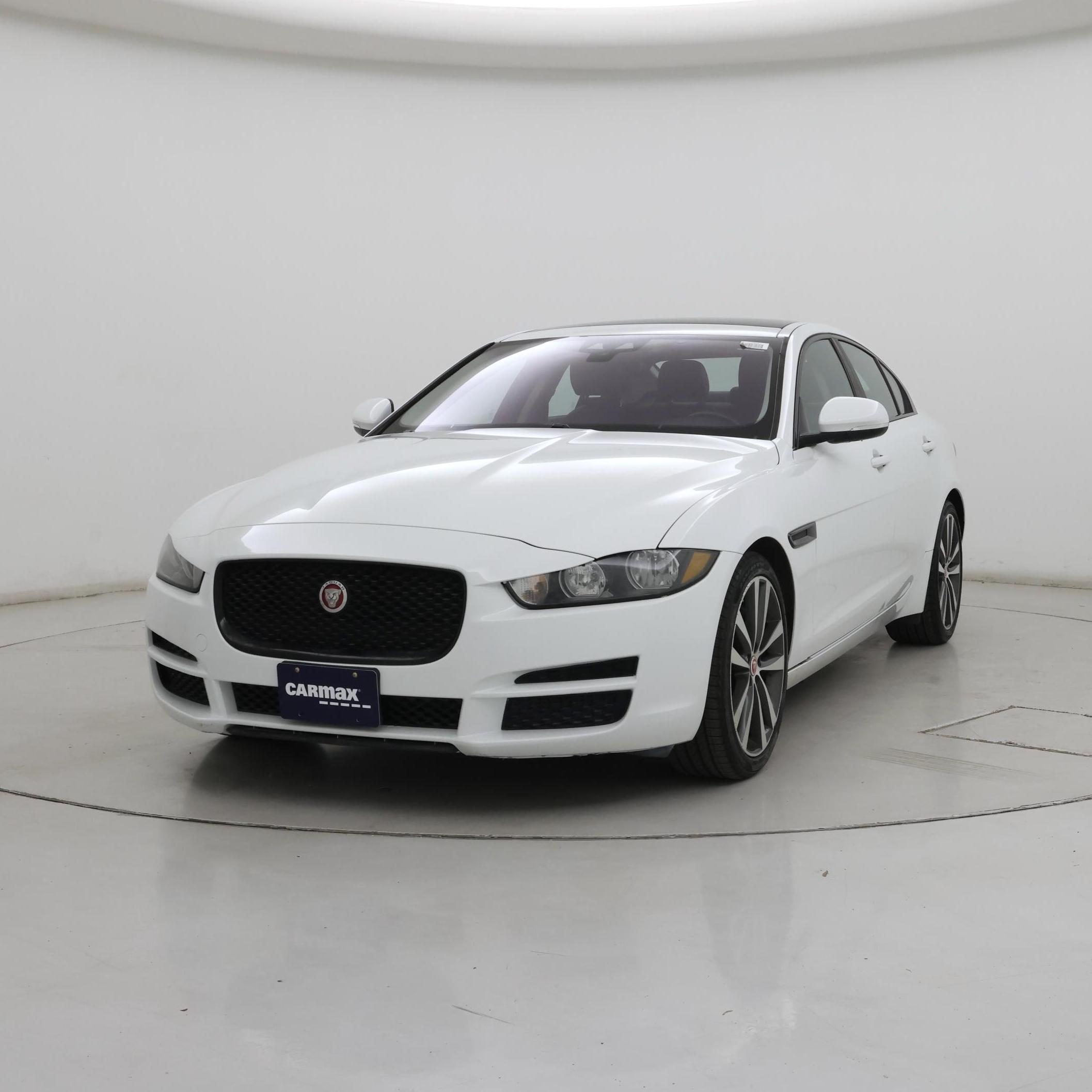 Thumbnail: 2019 Jaguar XE - 4