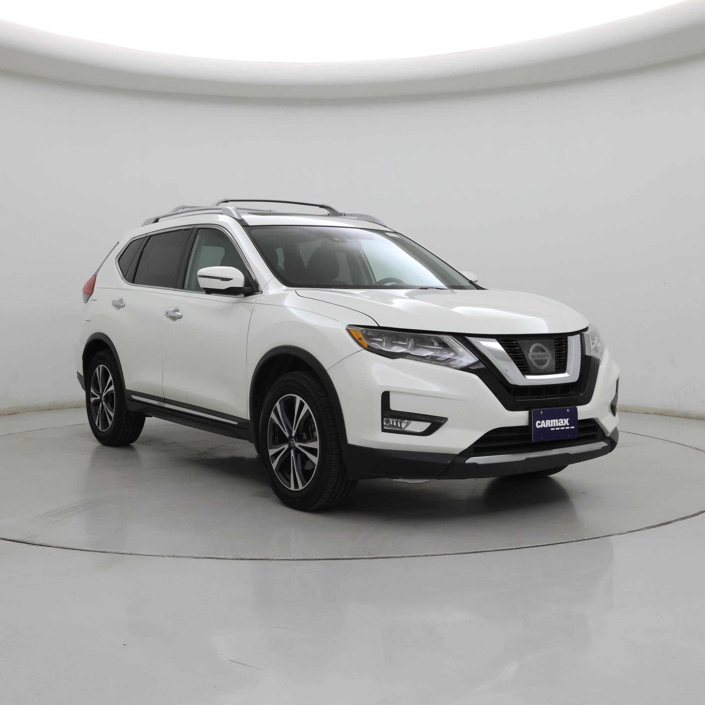 White 2017 Nissan Rogue SUV / Crossover Front-Wheel Drive Automatic