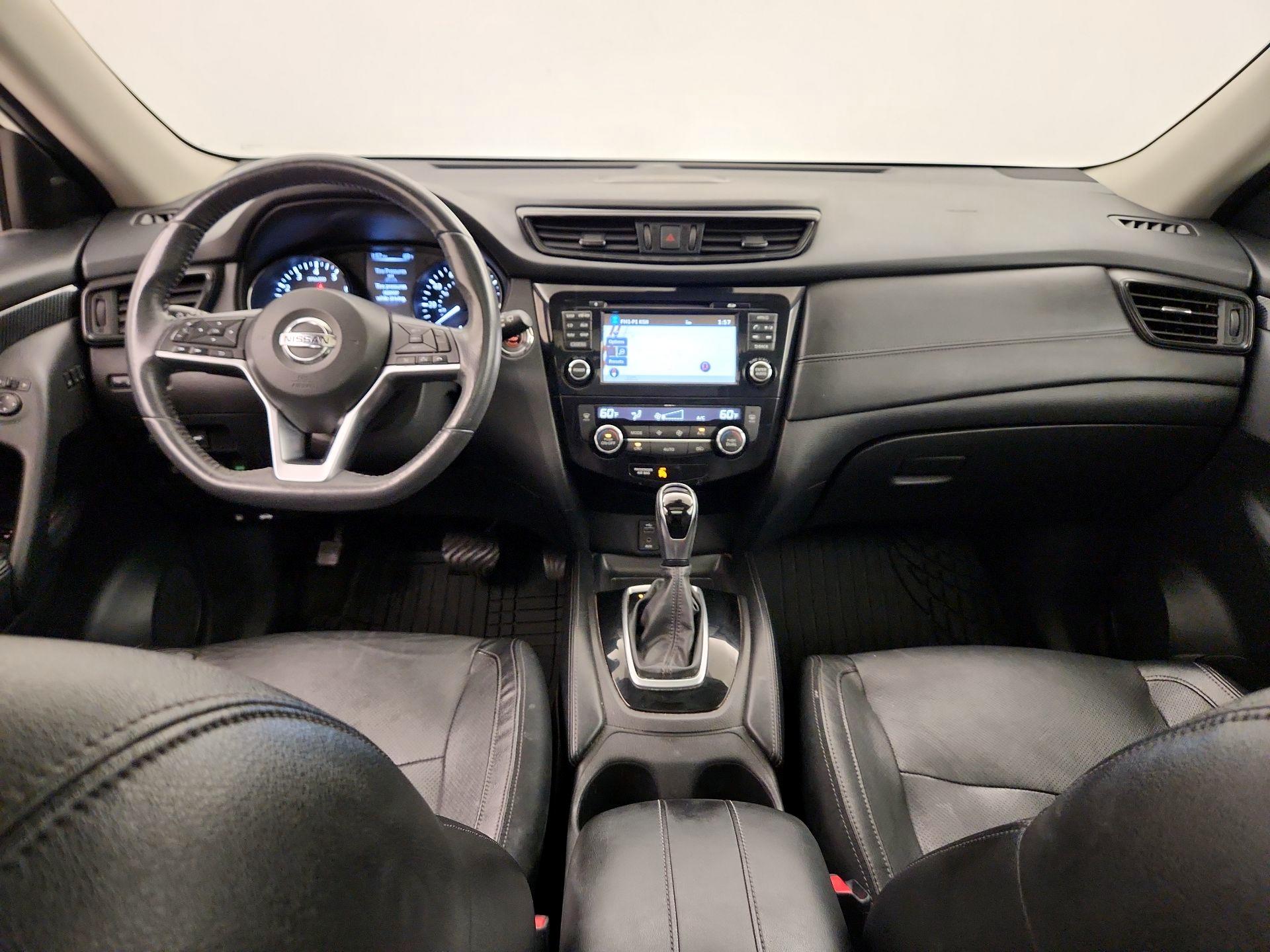 Thumbnail: 2017 Nissan Rogue - 9