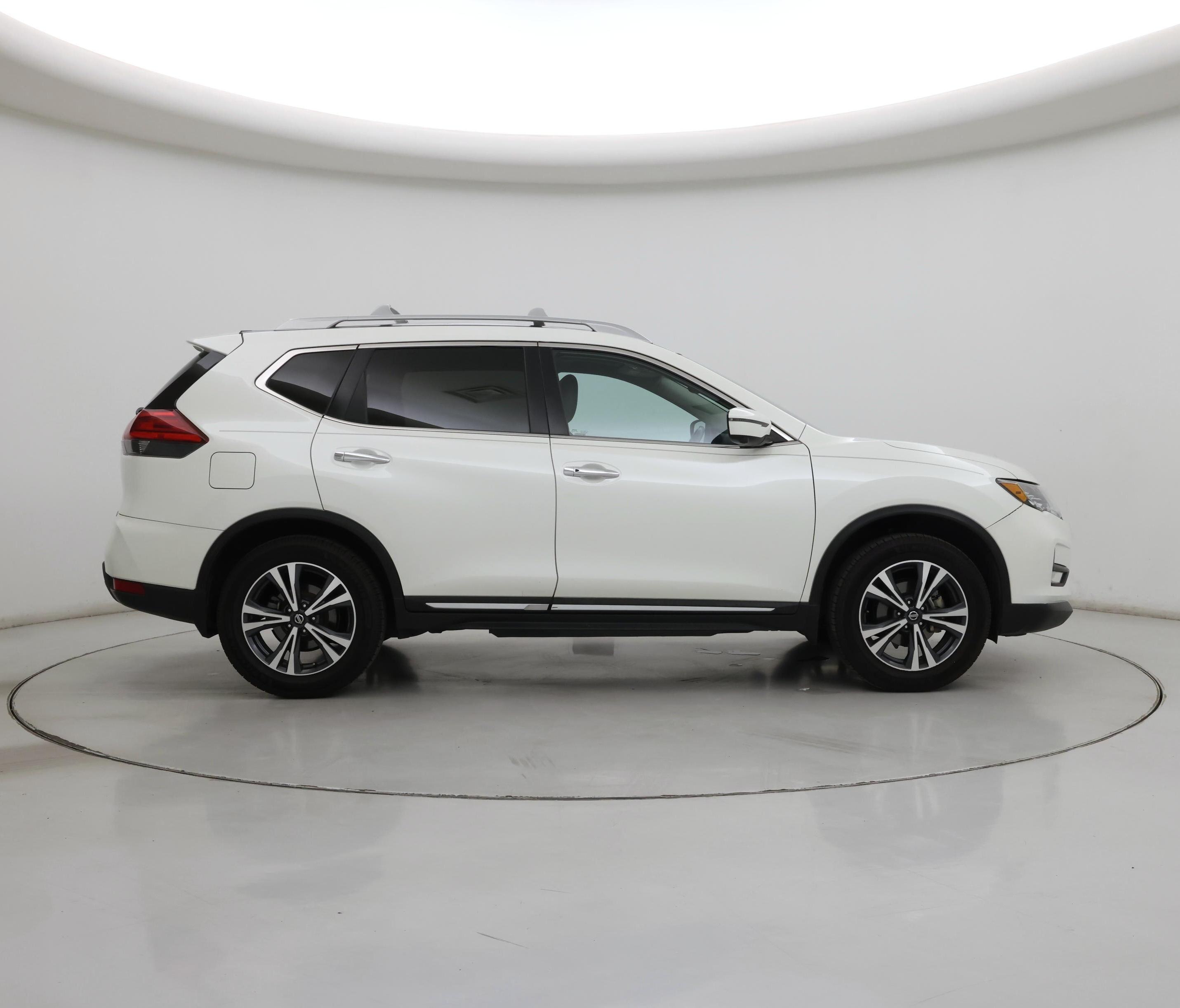 Thumbnail: 2017 Nissan Rogue - 7