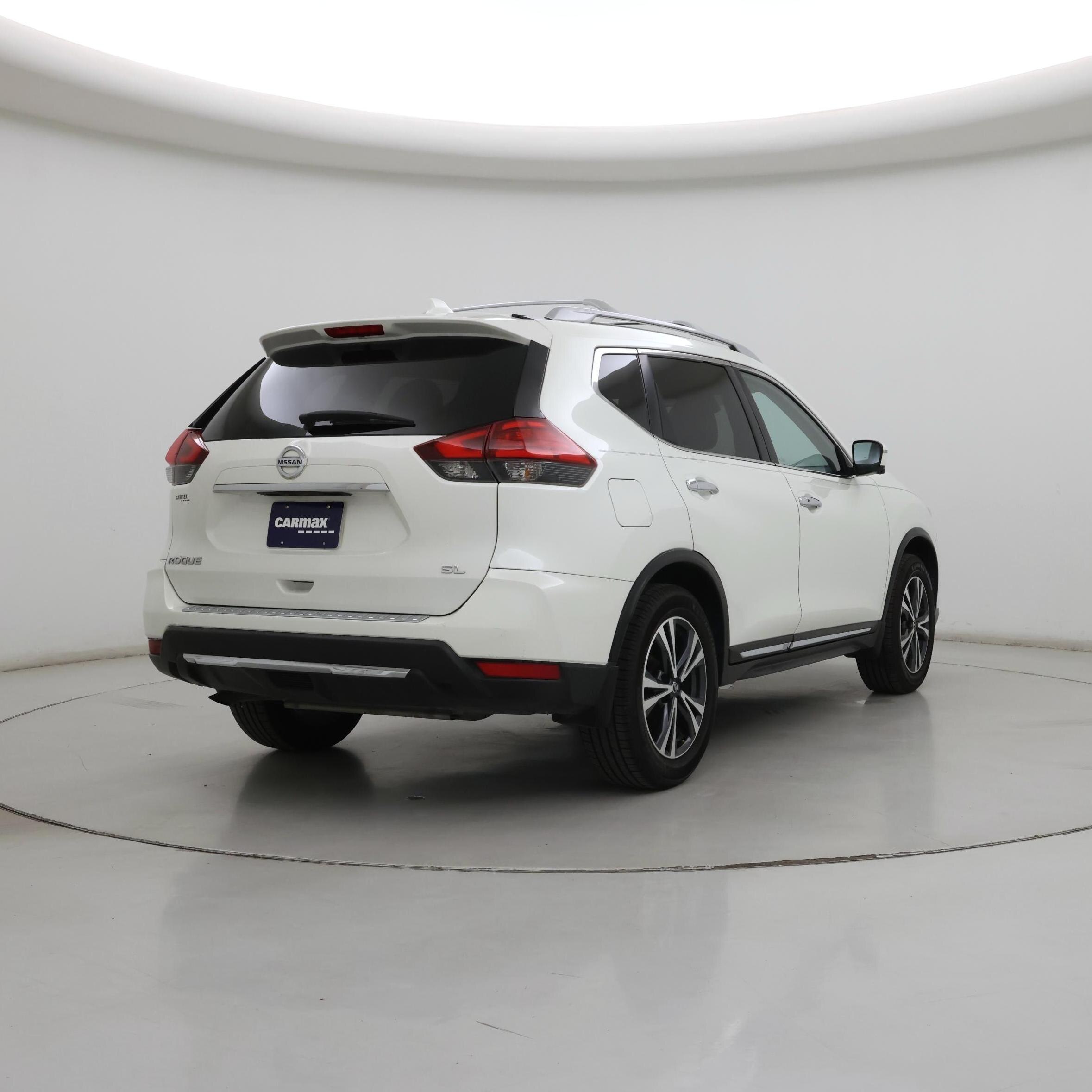 Thumbnail: 2017 Nissan Rogue - 8