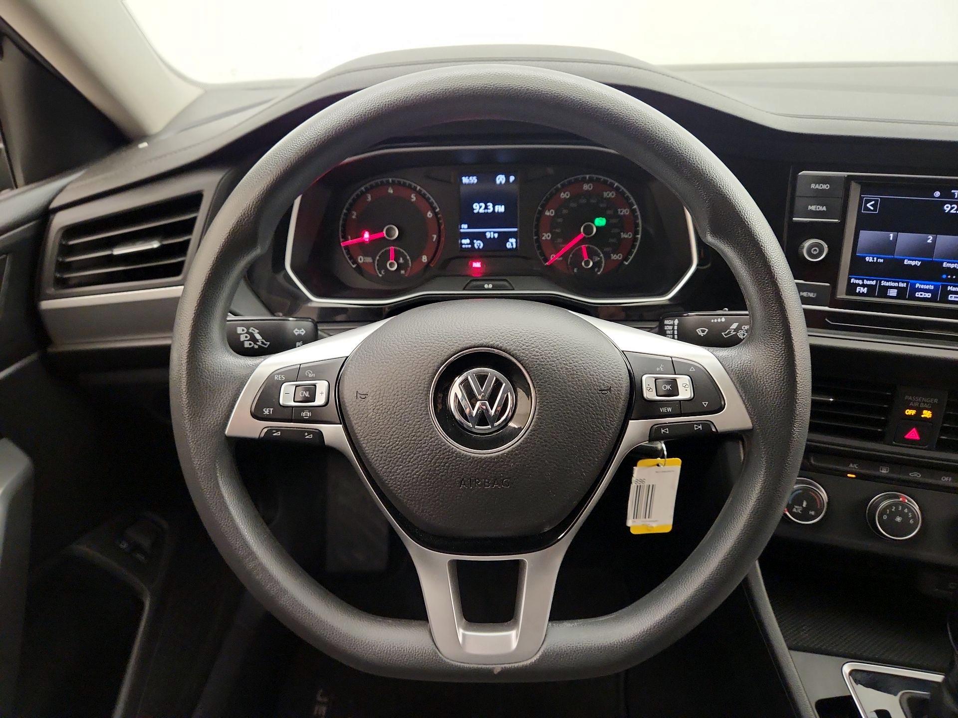 Thumbnail: 2020 Volkswagen Jetta - 10