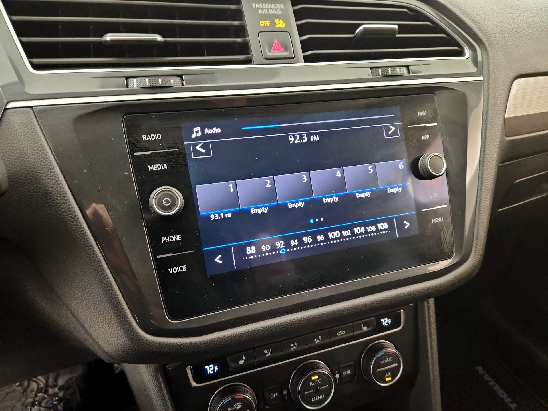 Thumbnail: 2019 Volkswagen Tiguan - 16