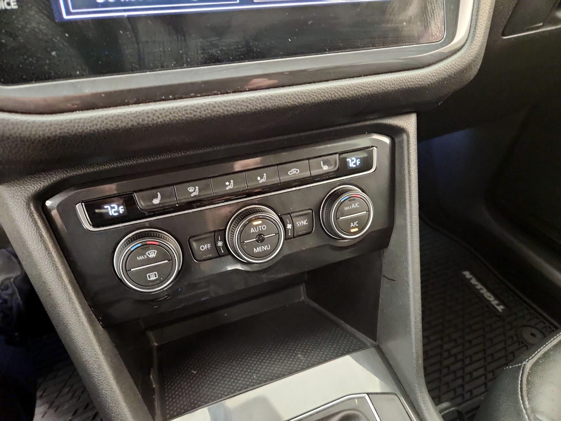 Thumbnail: 2019 Volkswagen Tiguan - 17