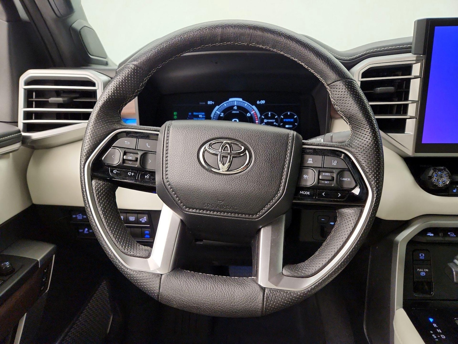 2023 Toyota Tundra Capstone - Photo 11