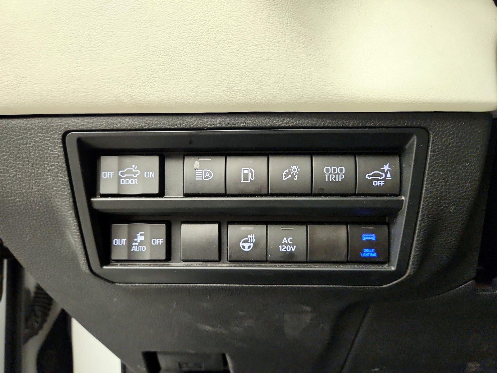 2023 Toyota Tundra Capstone - Photo 14