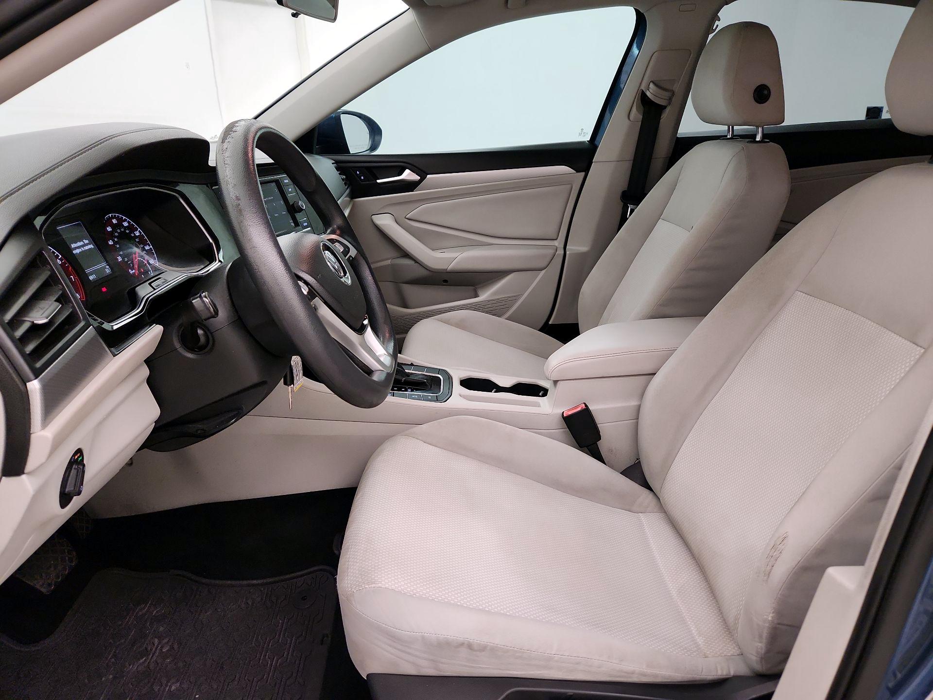 Thumbnail: 2019 Volkswagen Jetta - 11