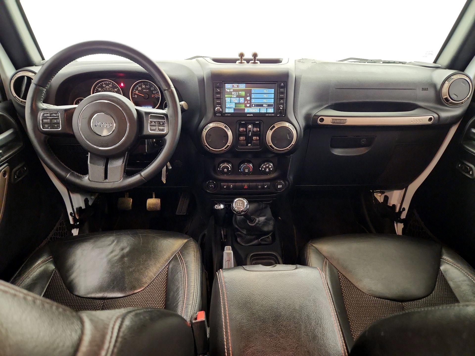 Thumbnail: 2016 Jeep Wrangler - 9